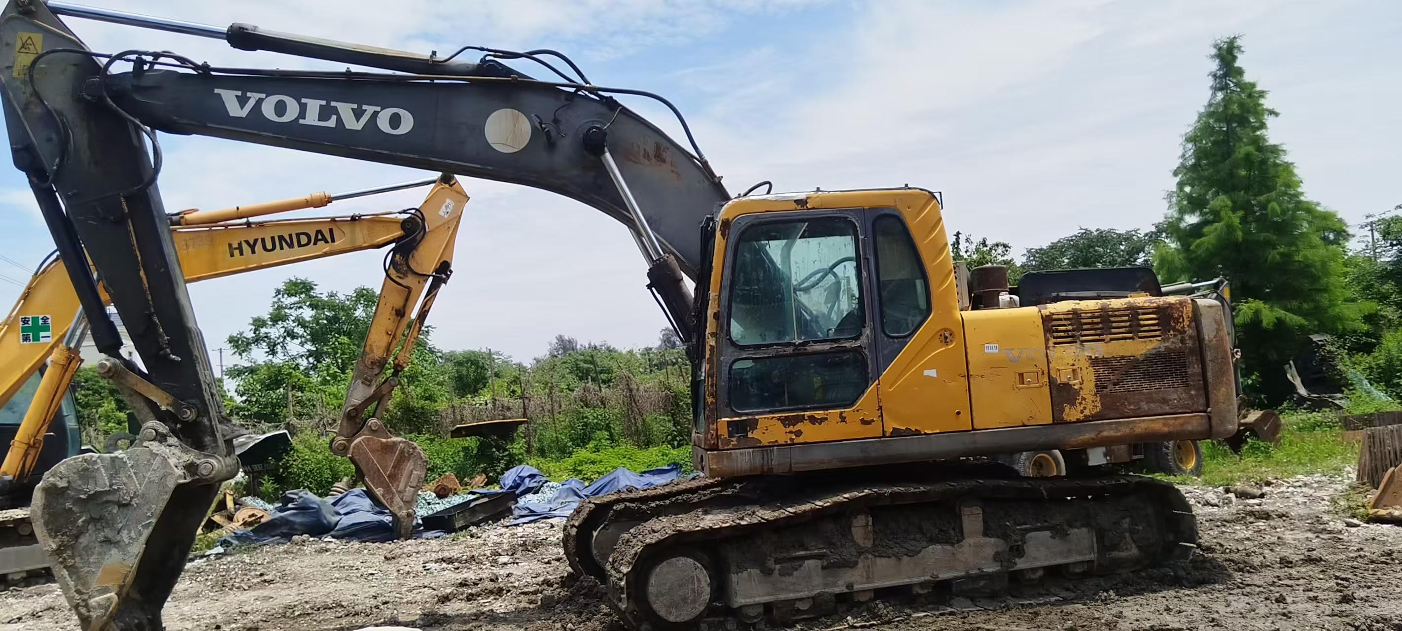 Buy Volvo EC210B Used Excavator / 3