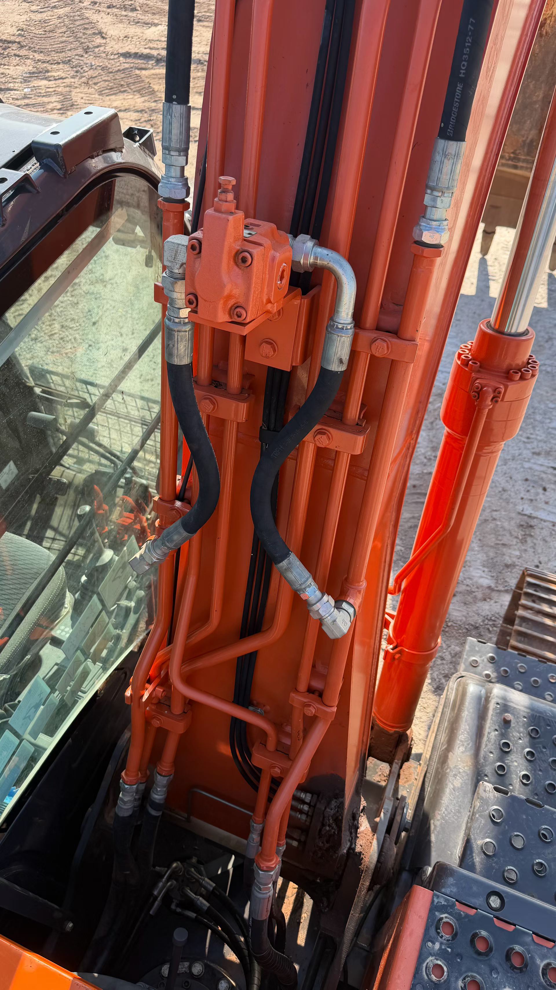 Buy Hitachi EX130 Used Excavator / 4