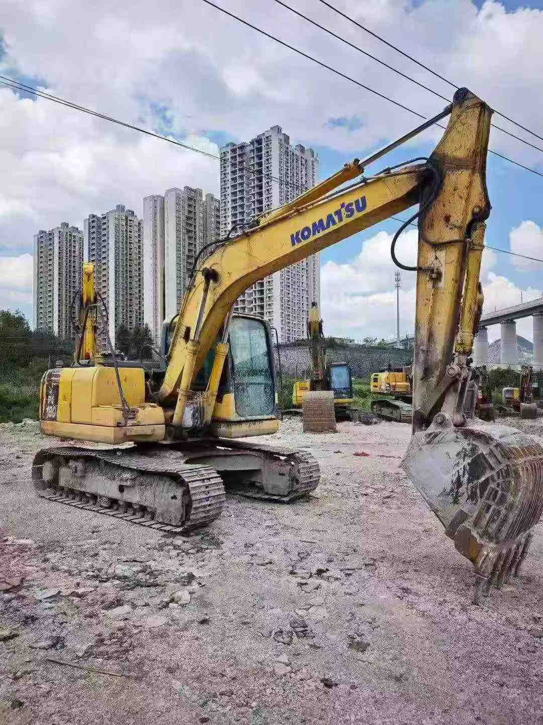 Buy Komatsu PC130 Used Excavator / 4