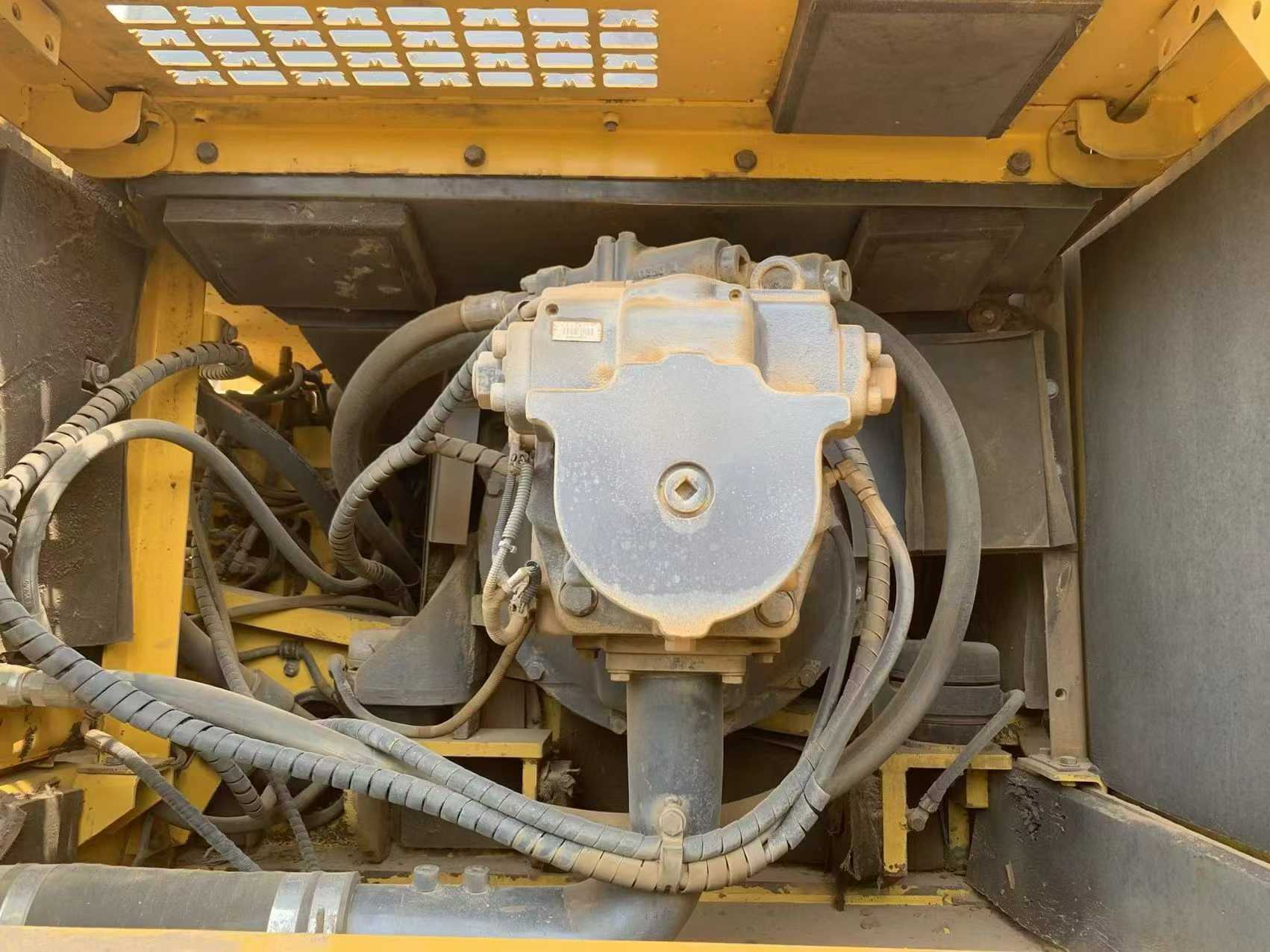 Buy Komatsu PC450-8 Used Excavator / 9