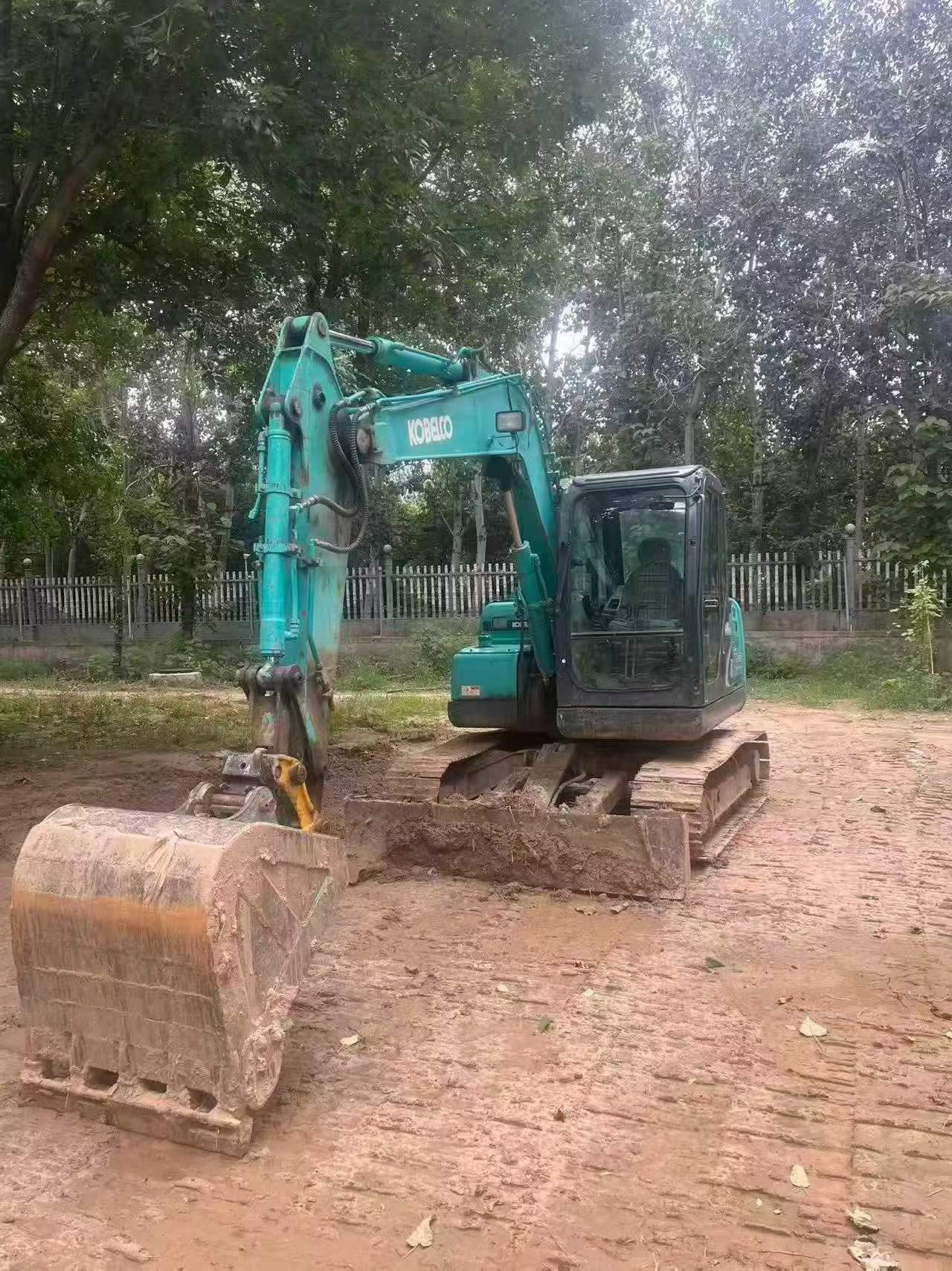 Buy Kobelco SK75 Used Excavator / 4