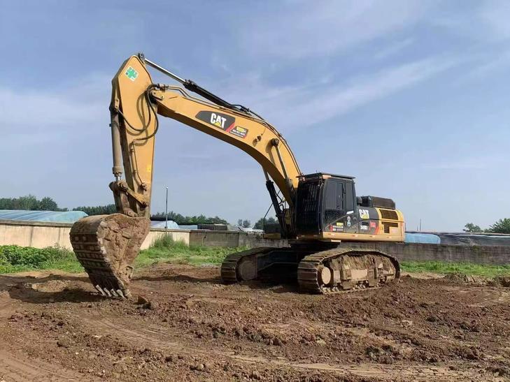 Buy Caterpillar 340D2L Used Excavator / 1