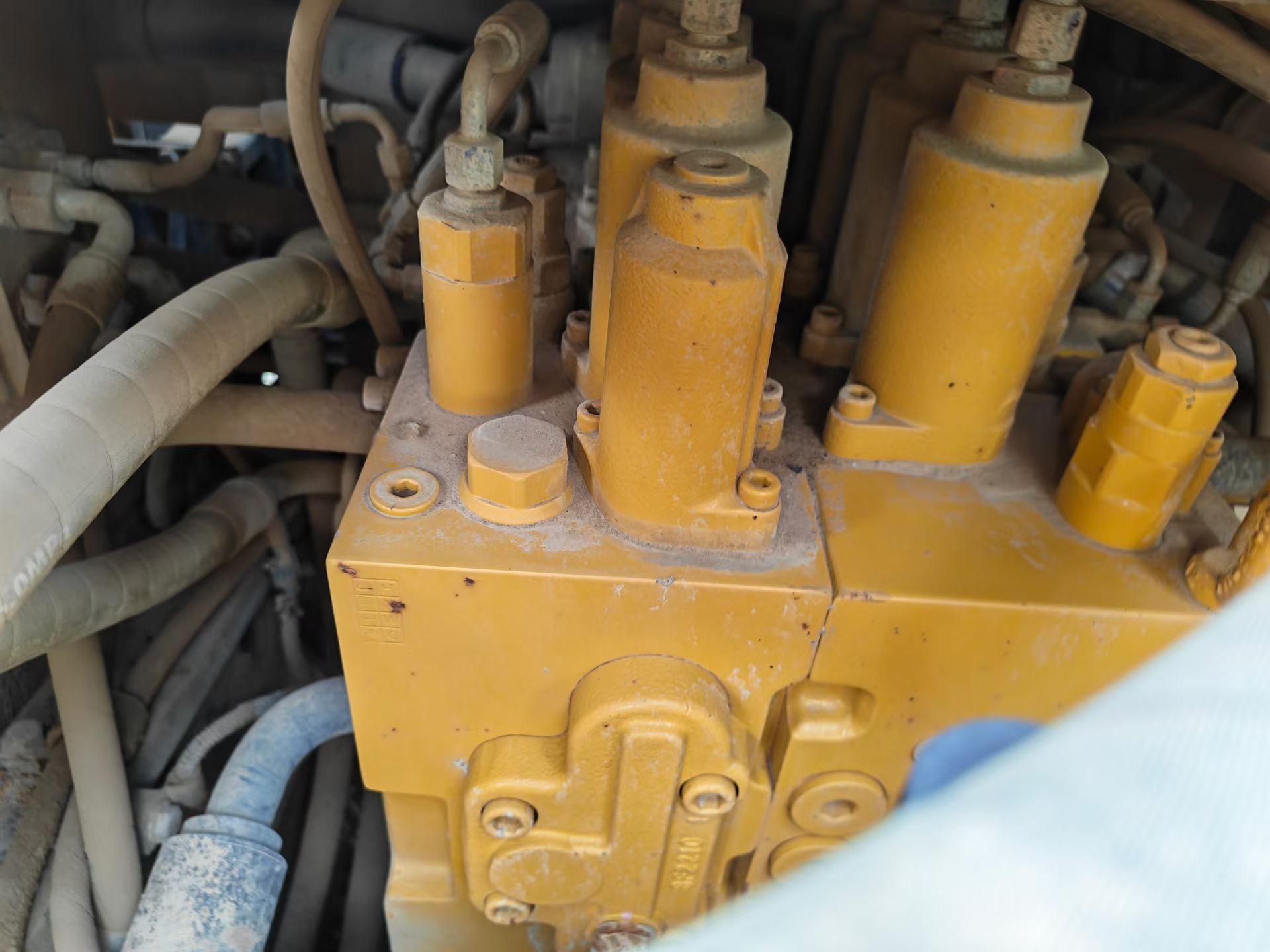 Buy Sany SY215C Used Excavator / 2