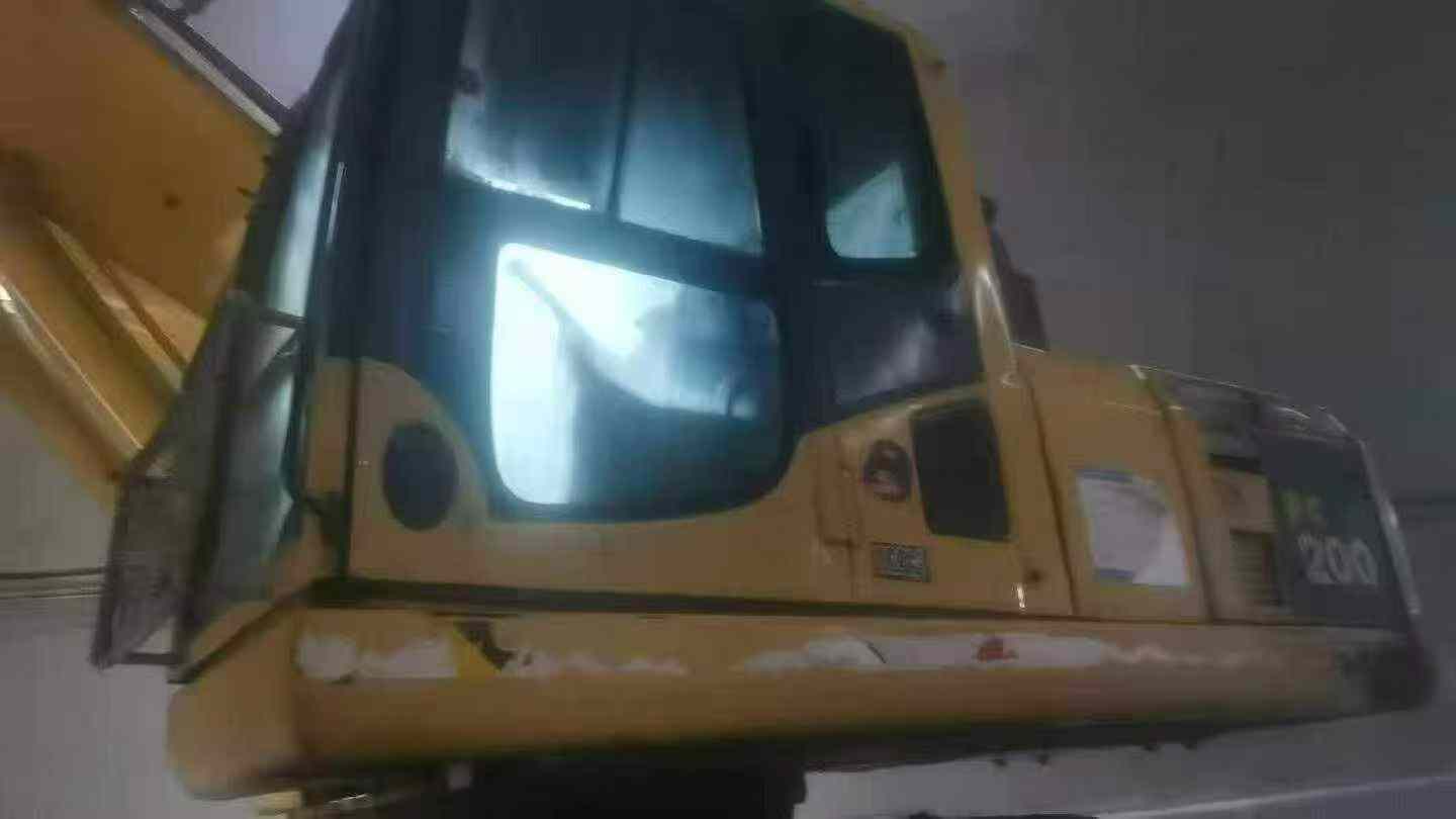 Buy Komatsu PC200 Used Excavator / 4