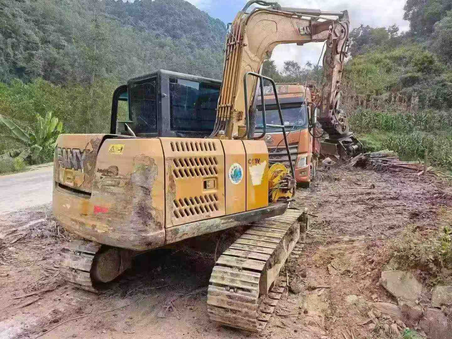 Buy Sany SY95C Used Excavator / 2
