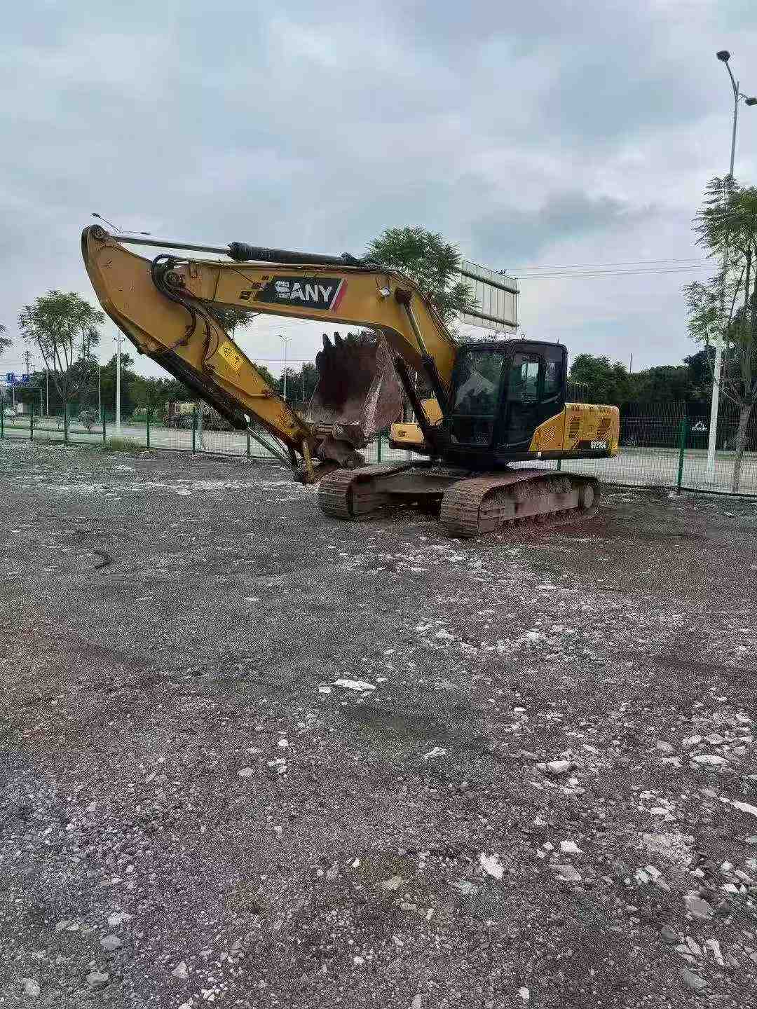 Buy Sany SY215C Used Excavator / 5