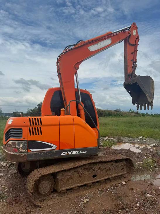 Buy Doosan DX80 Used Excavator / 1