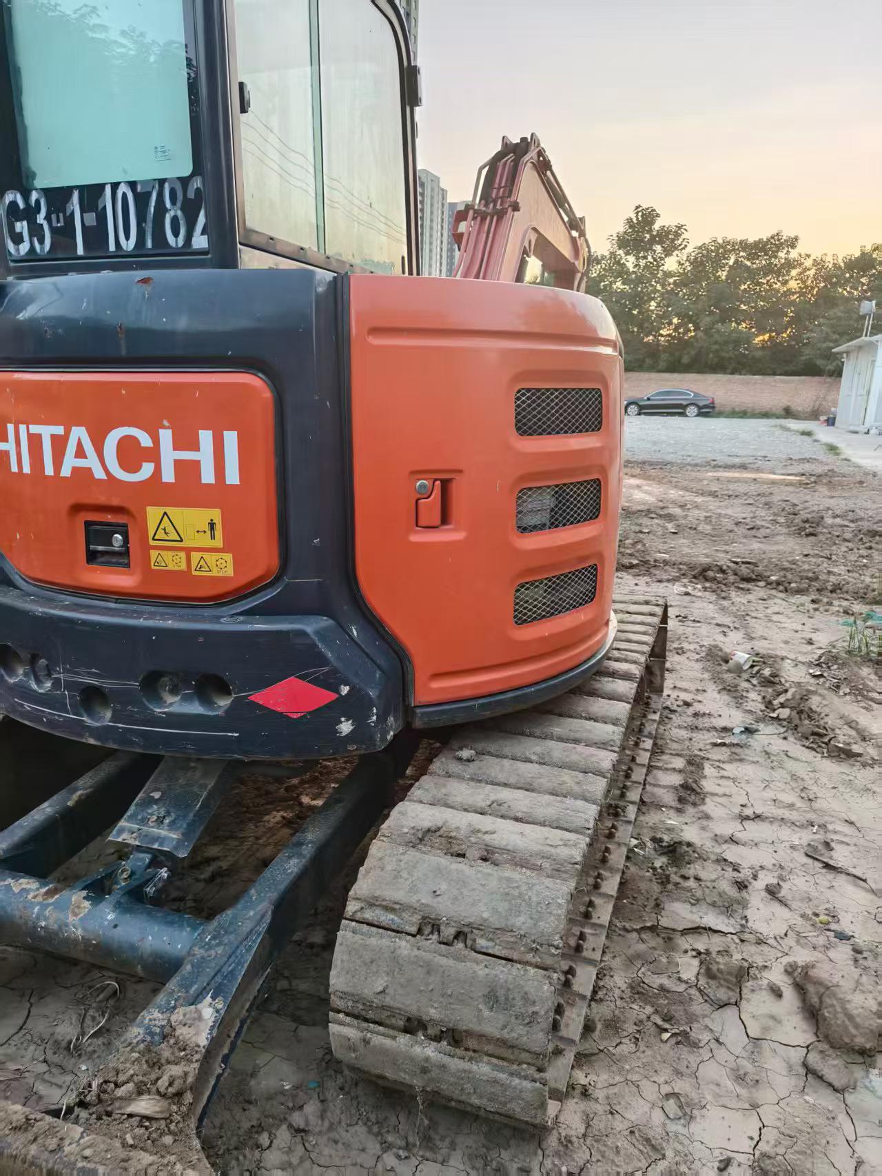 Buy Hitachi EX55 Used Excavator / 4