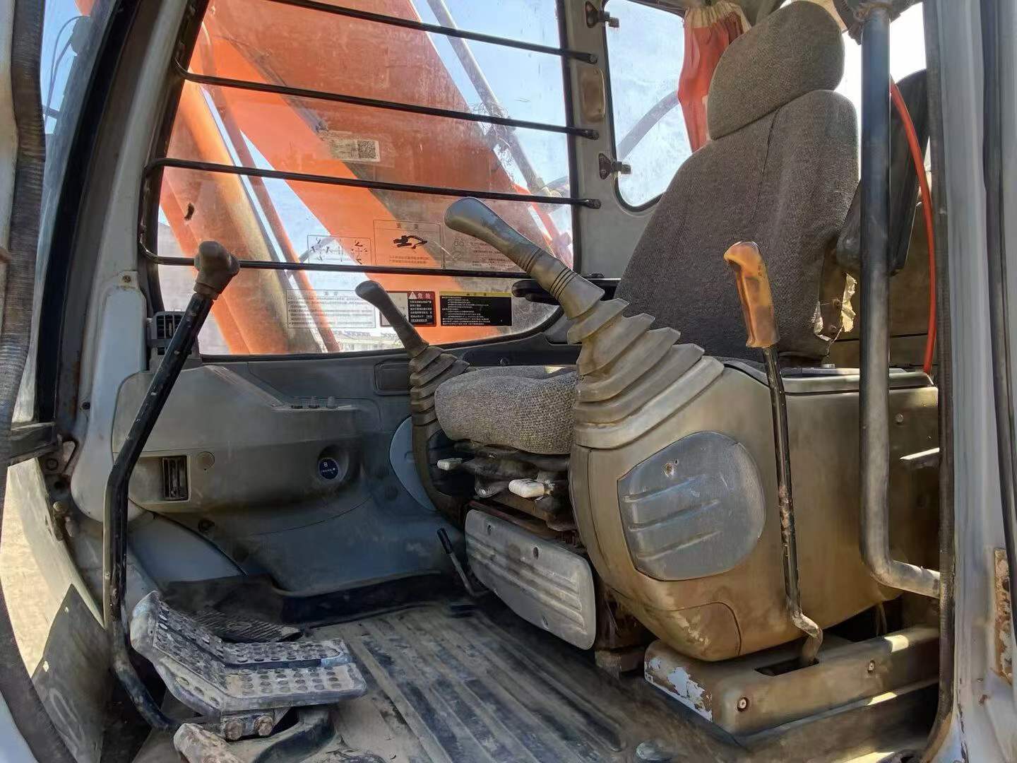 Buy Hitachi EX200-5 Used Excavator / 4