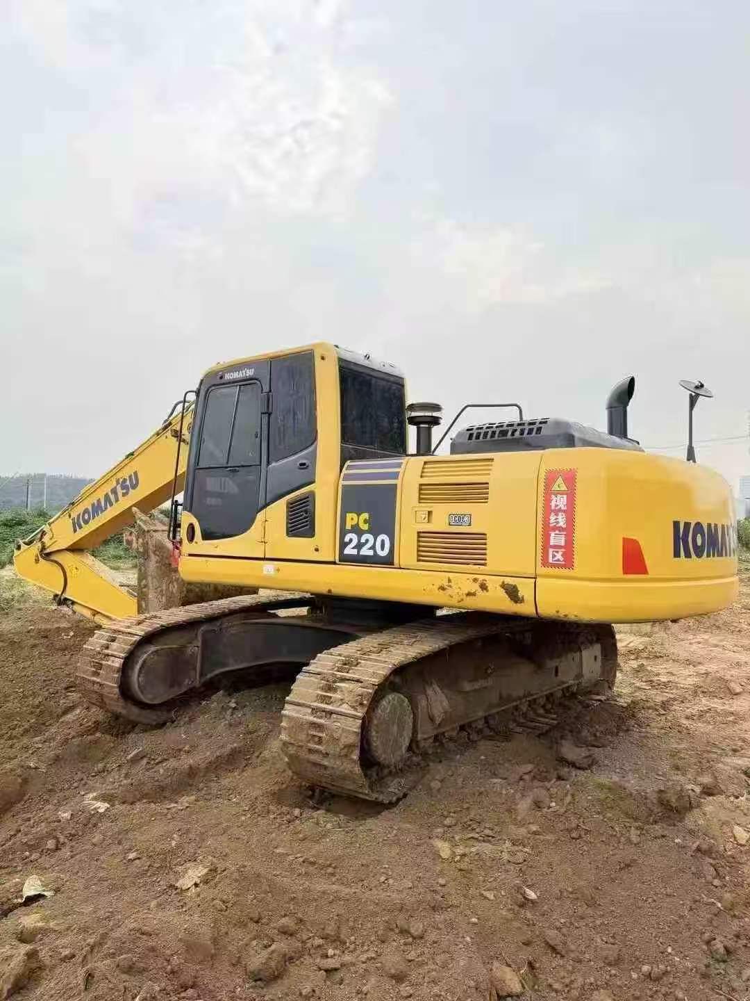 Buy Komatsu PC220 Used Excavator / 3