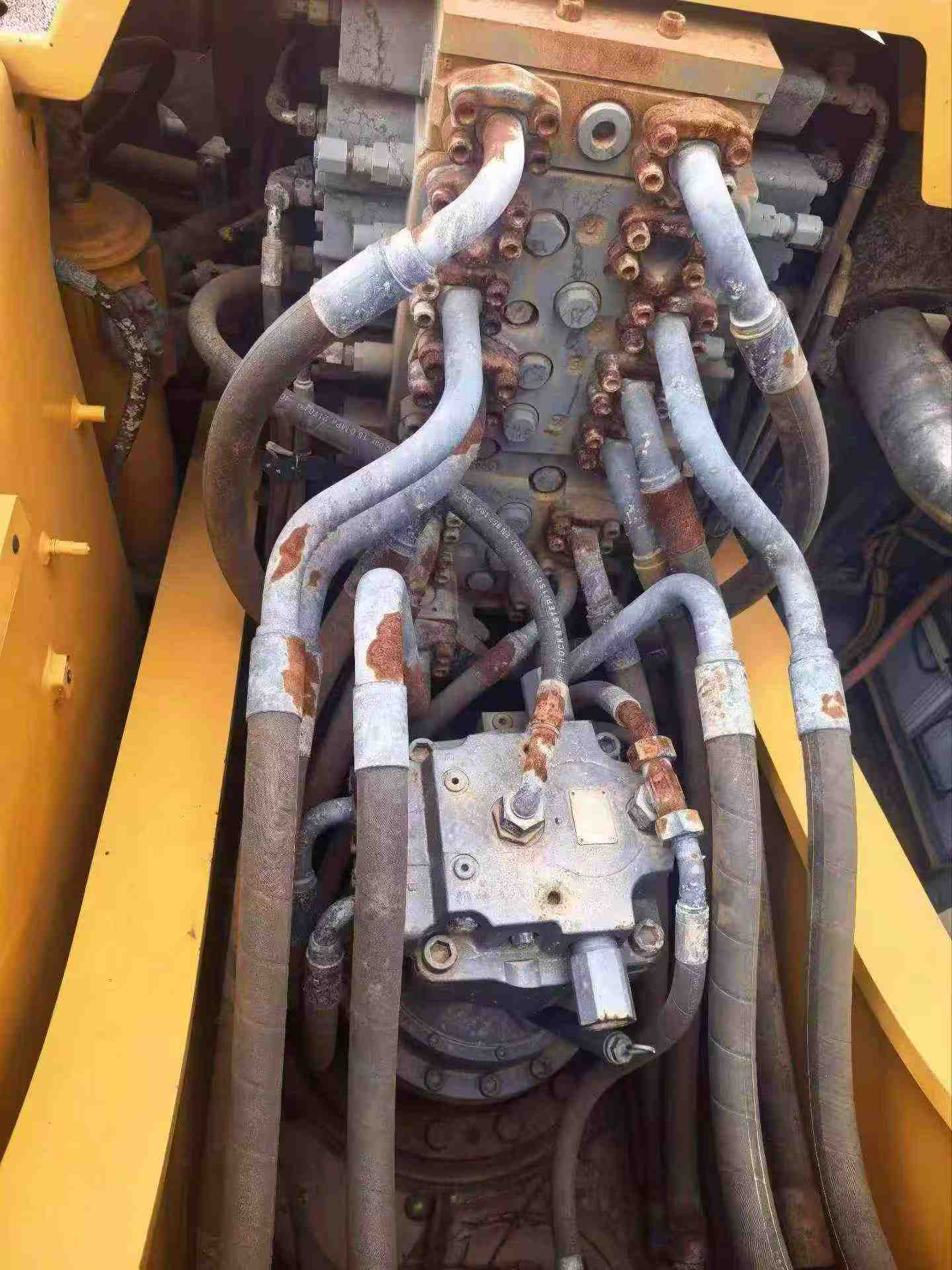 Buy Liebherr Used Excavator / 7