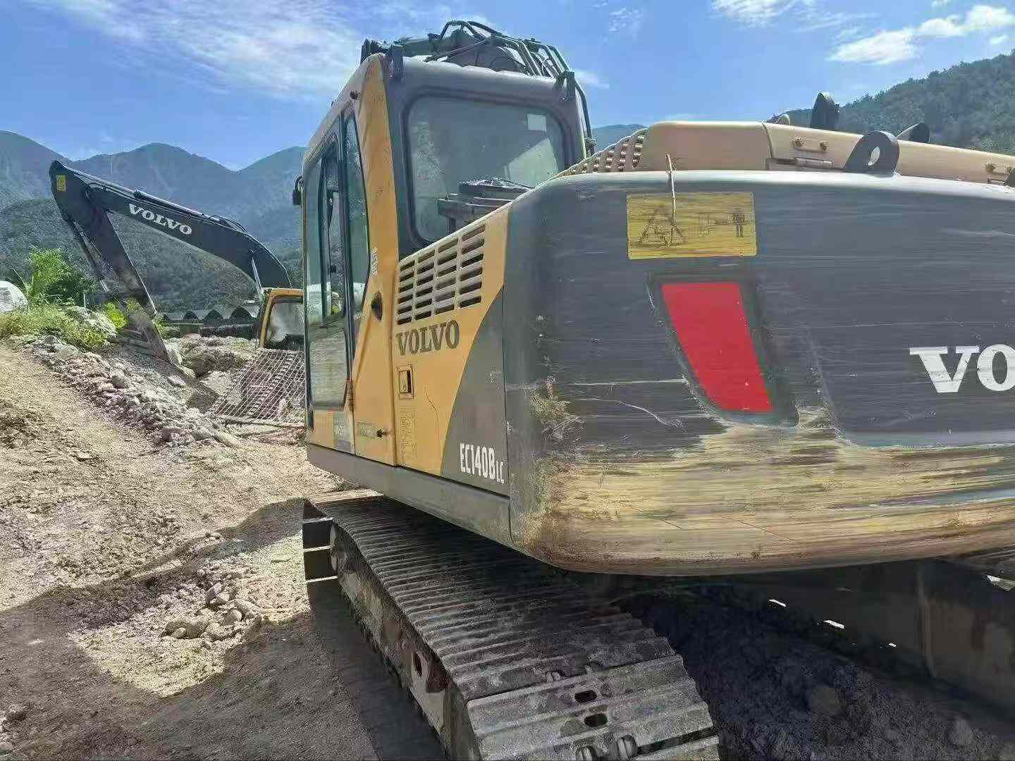 Buy Volvo EC140 Used Excavator / 6