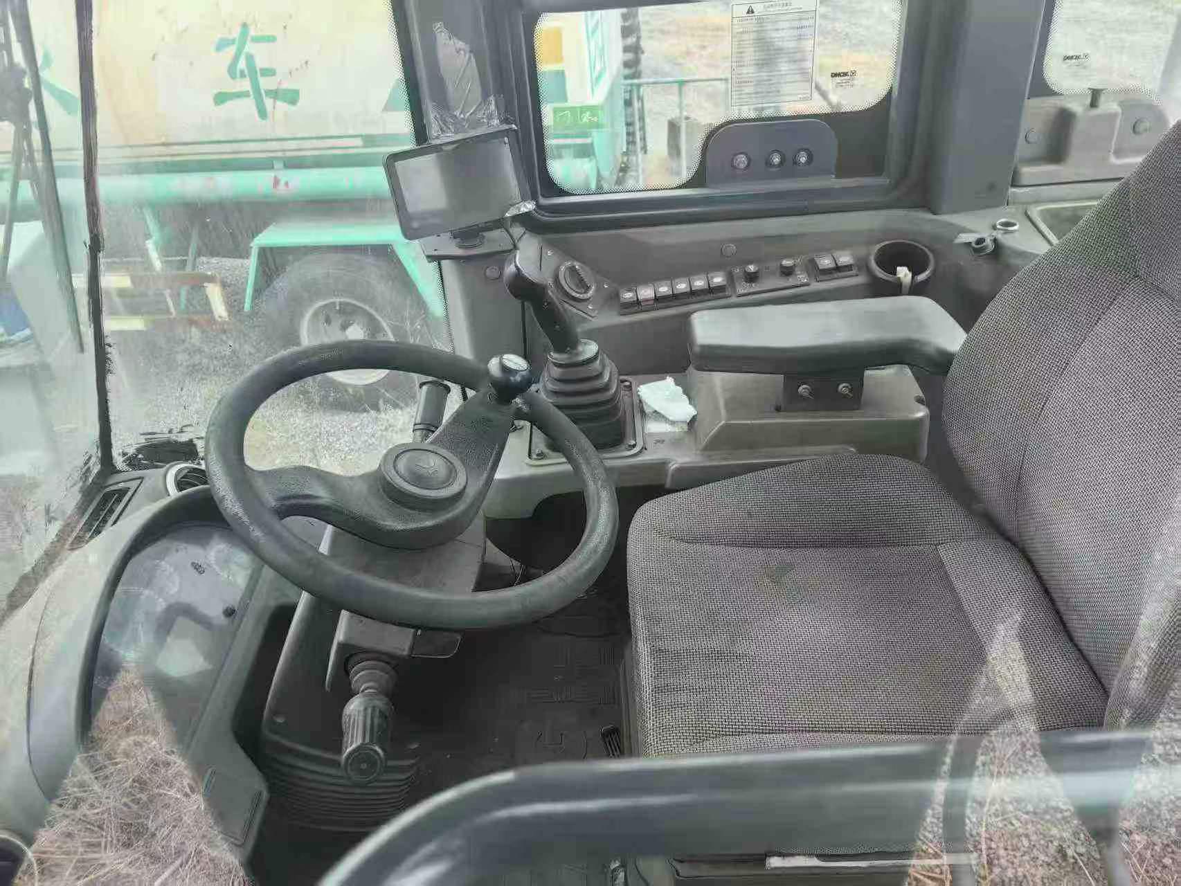 Buy XCMG LW600FV Used Loader / 8