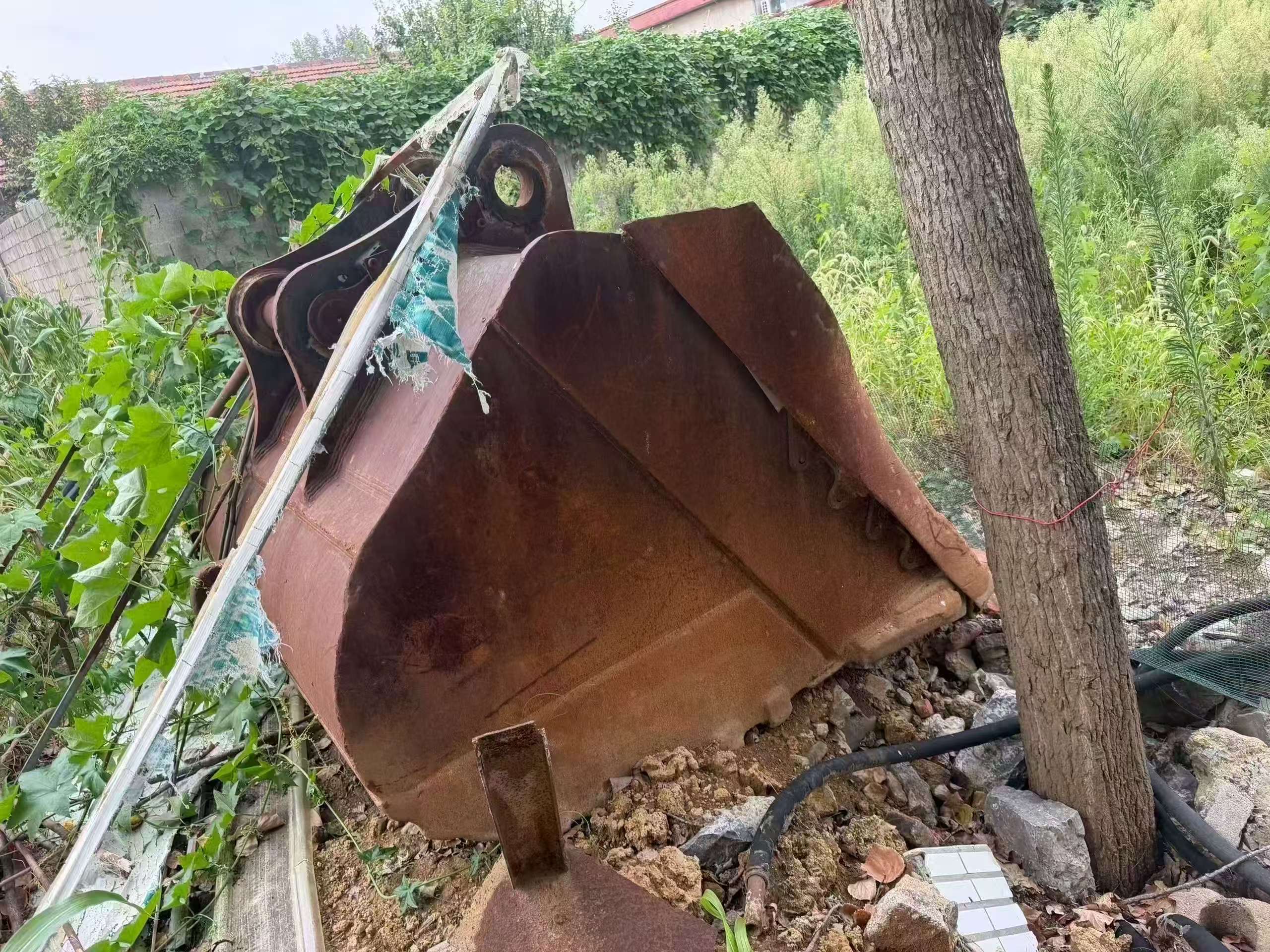 Buy Sany SY650H Used Excavator / 2