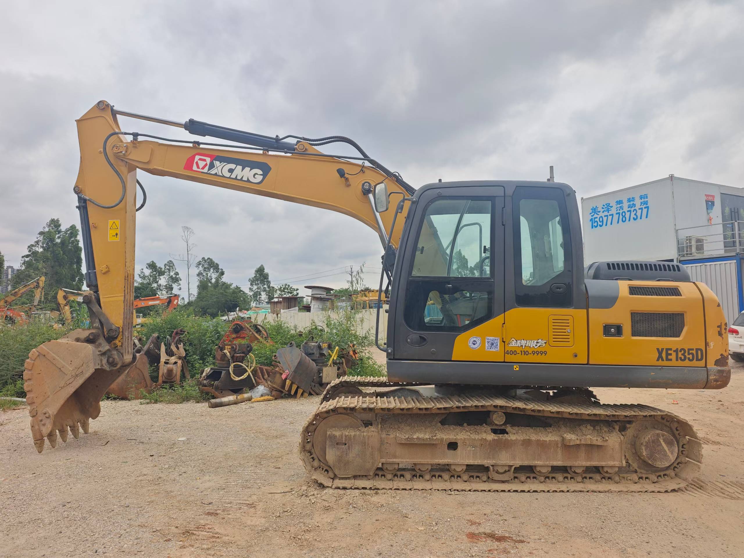 Buy XCMG XE135D Used Excavator / 2