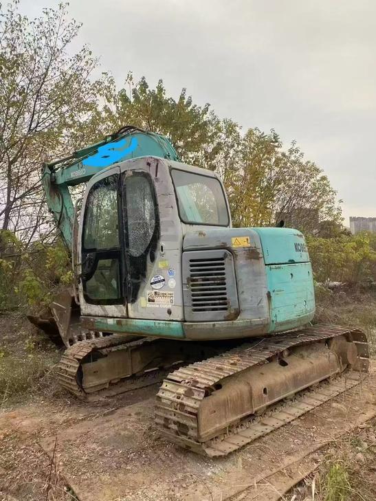 Buy Kobelco SK60 Used Excavator / 1