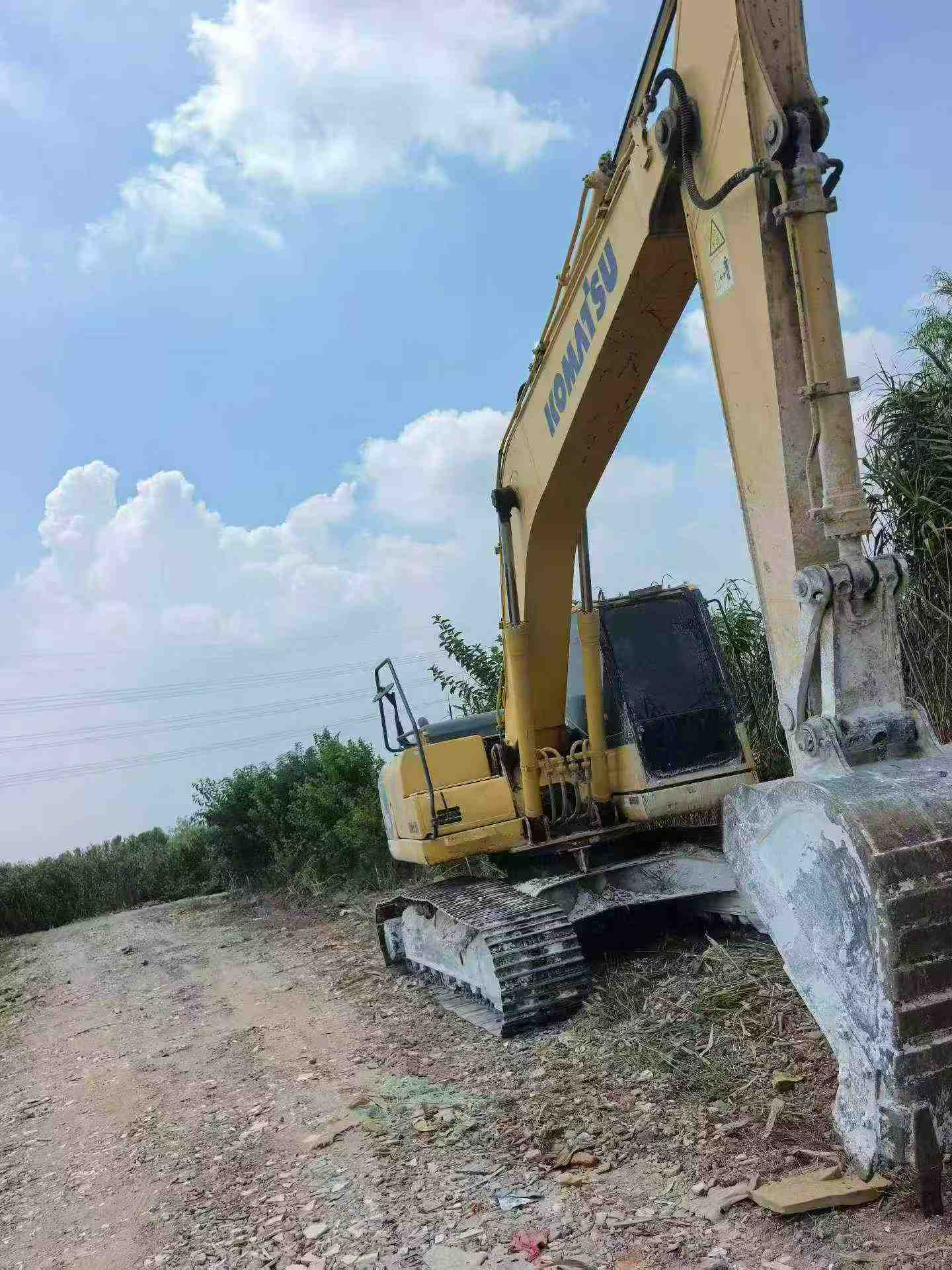 Buy Komatsu PC200 Used Excavator / 3