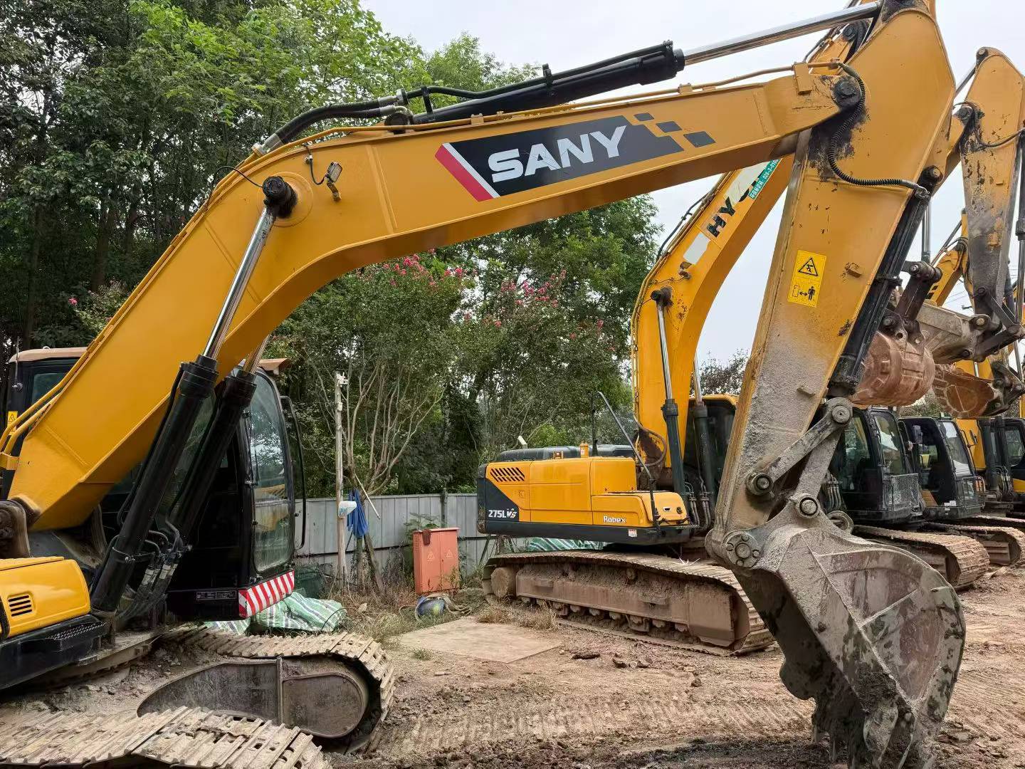 Buy Sany SY200C Used Excavator / 2