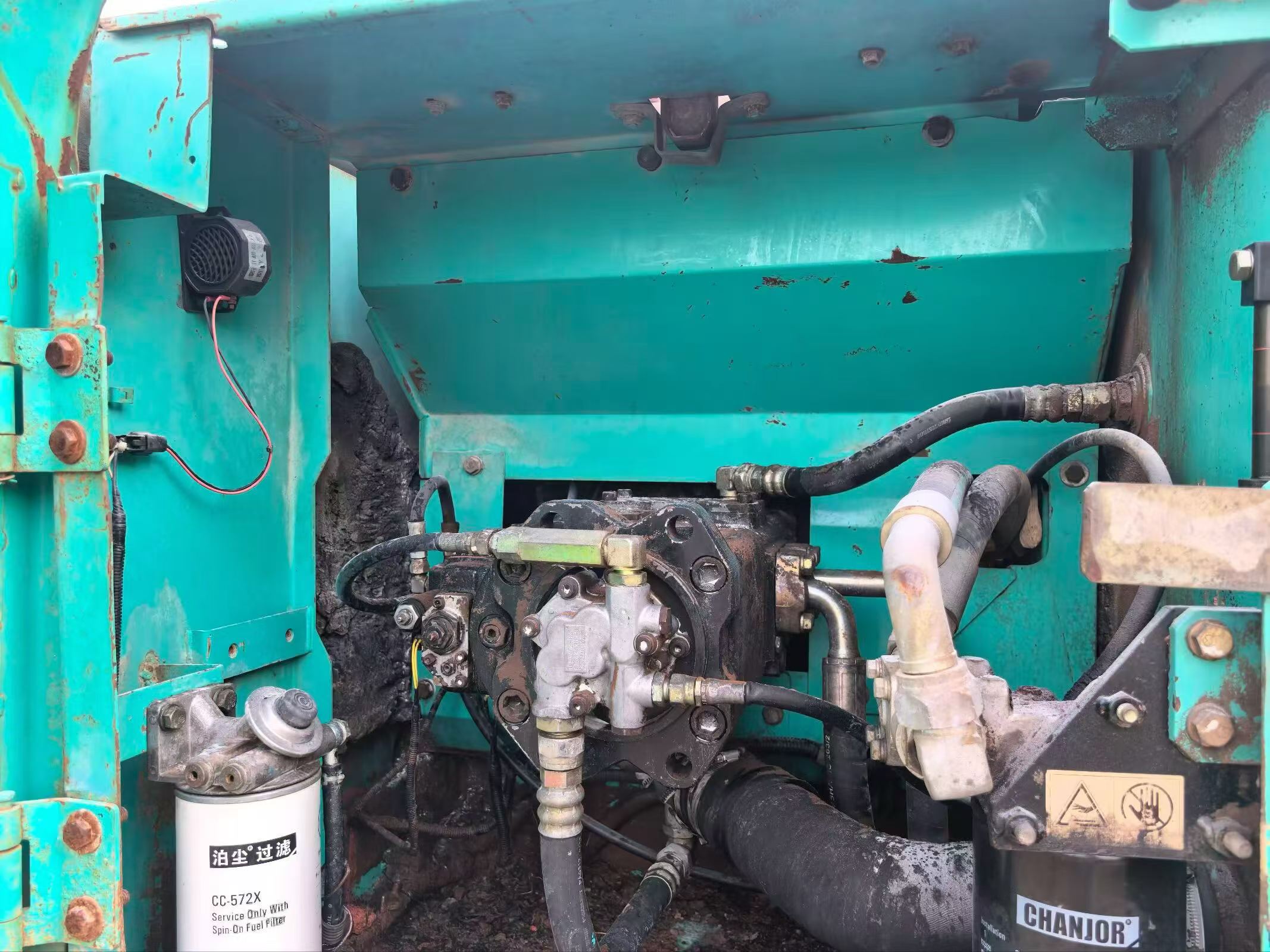 Buy Kobelco SK200-2 Used Excavator / 5