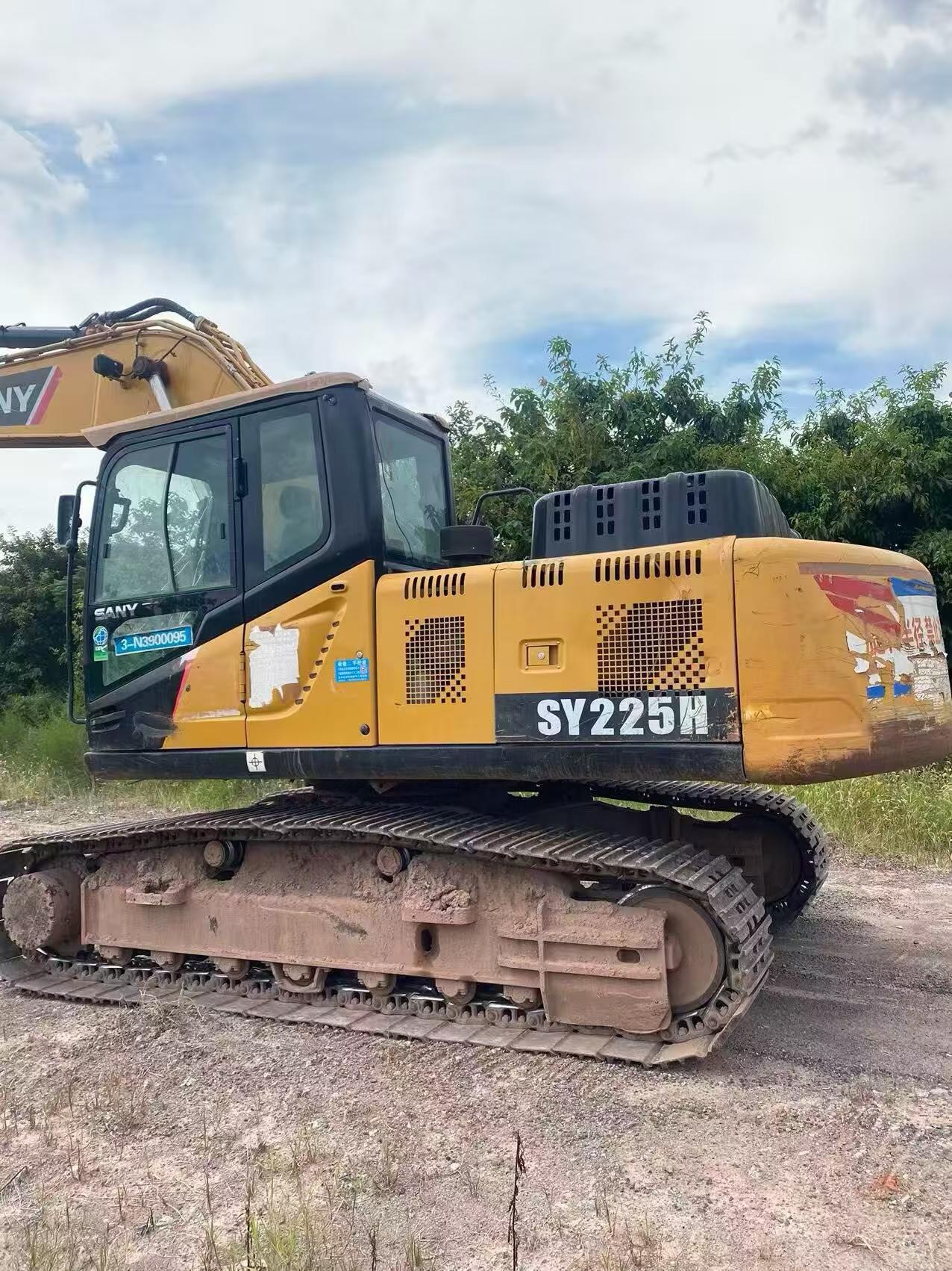 Buy Sany SY205C Used Excavator / 2