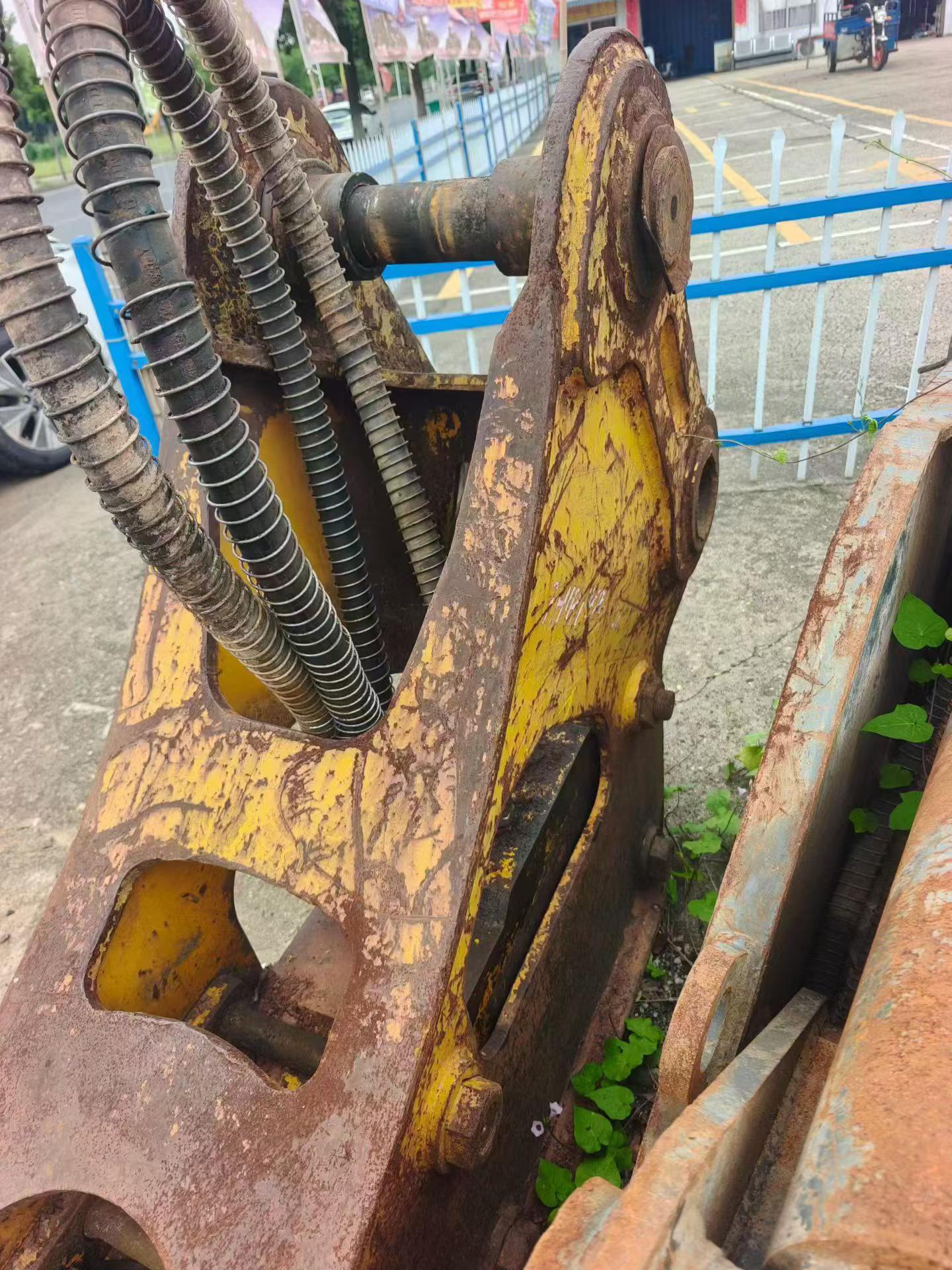 Buy Caterpillar 320C Used Excavator / 3