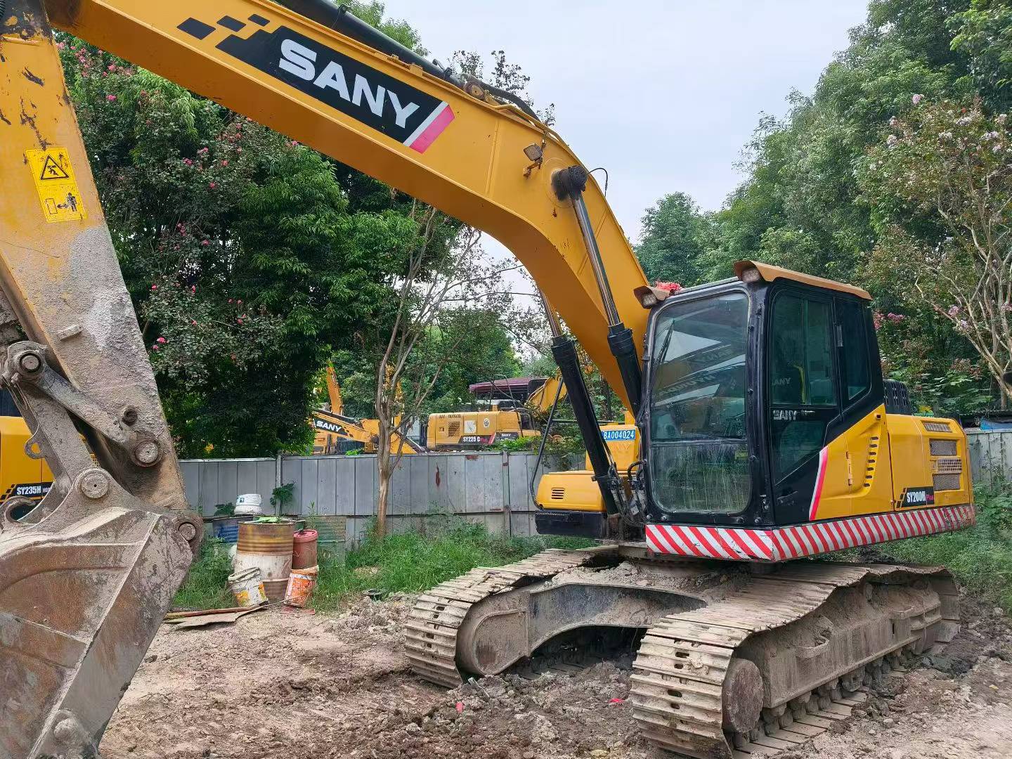 Buy Sany SY200C Used Excavator / 4