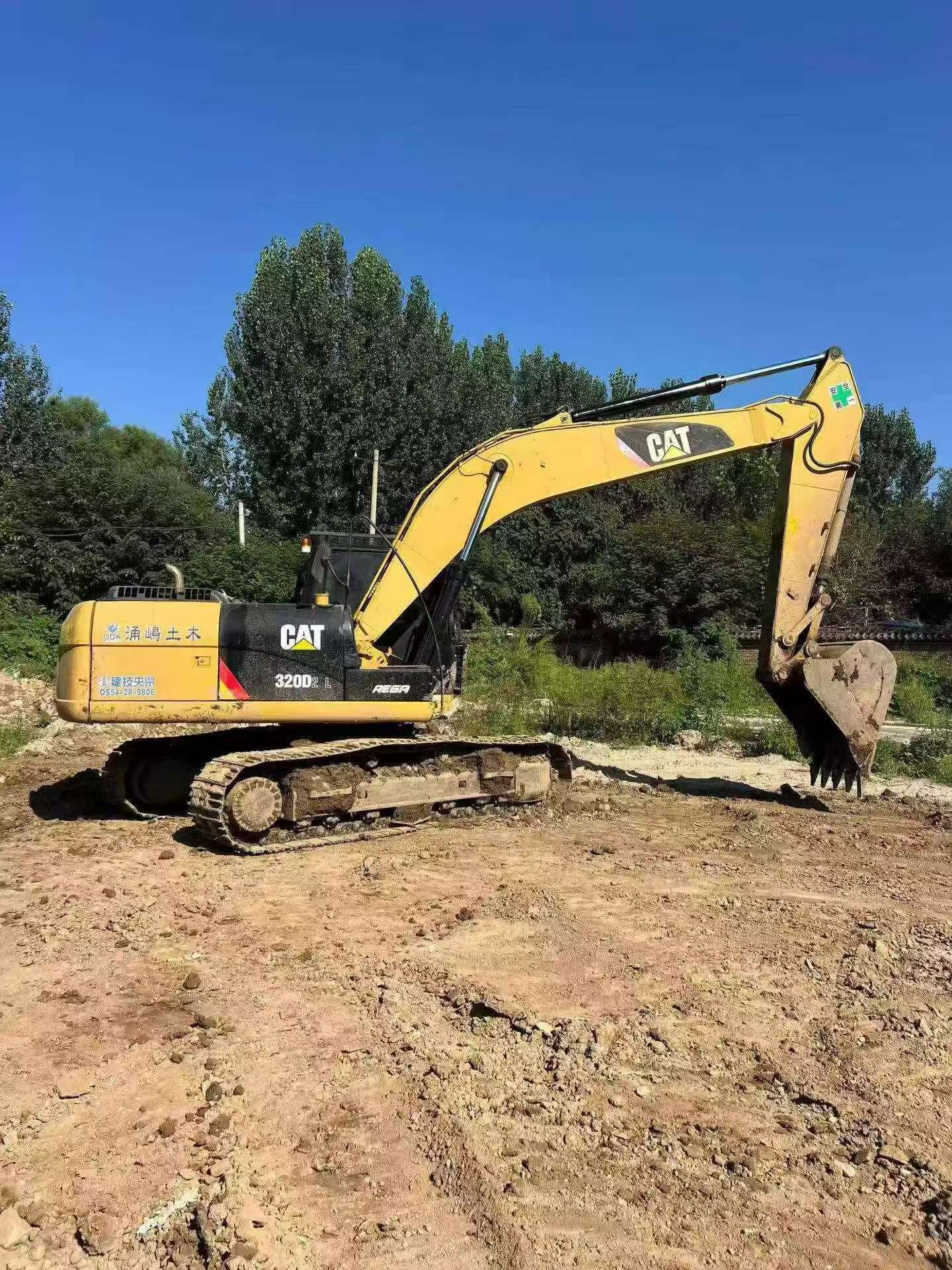 Buy Caterpillar 320D Used Excavator / 2