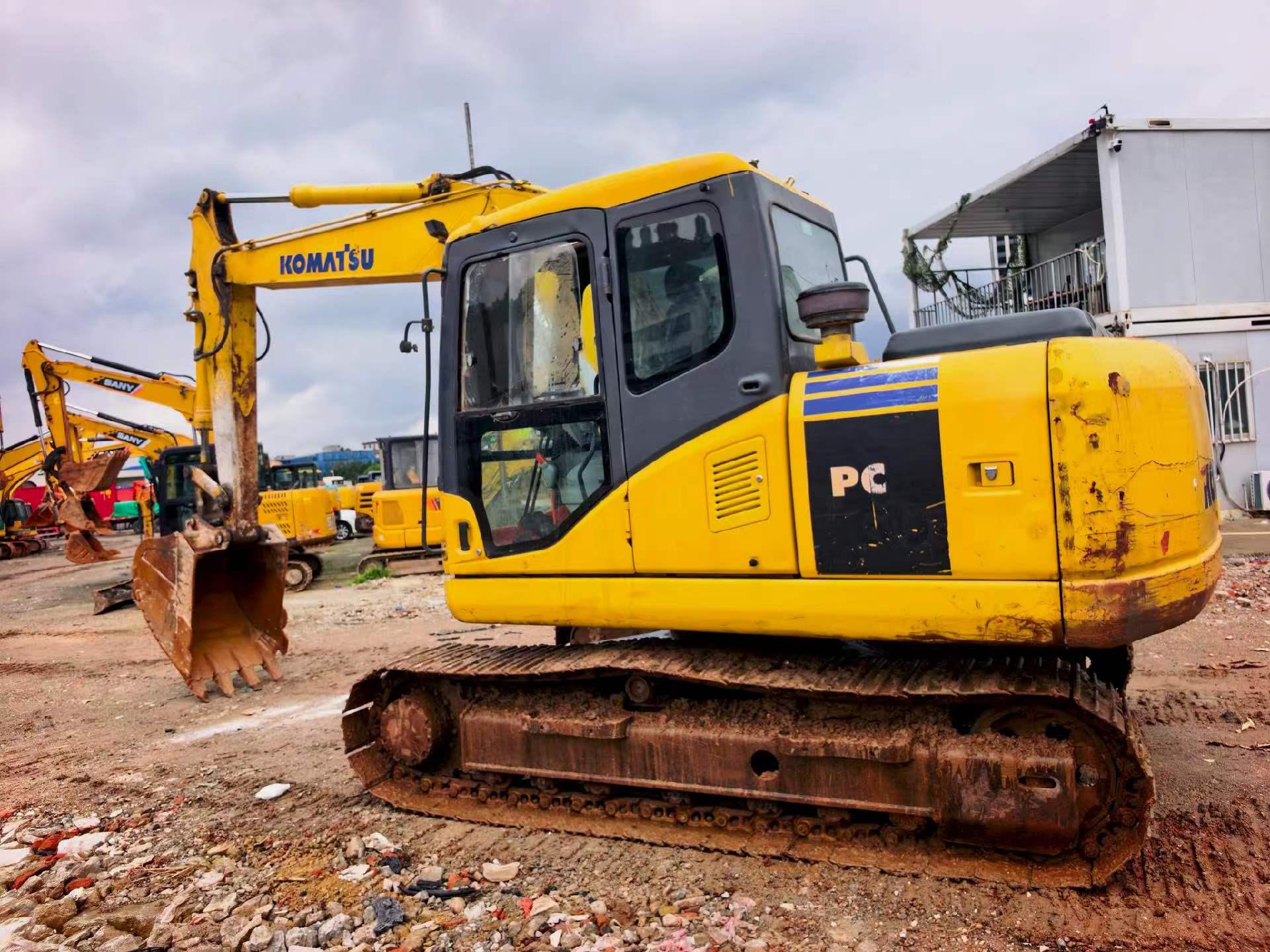 Buy Komatsu PC130-7 Used Excavator / 3