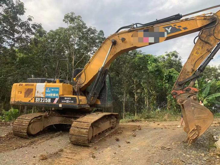 Buy Sany SY205C Used Excavator / 1