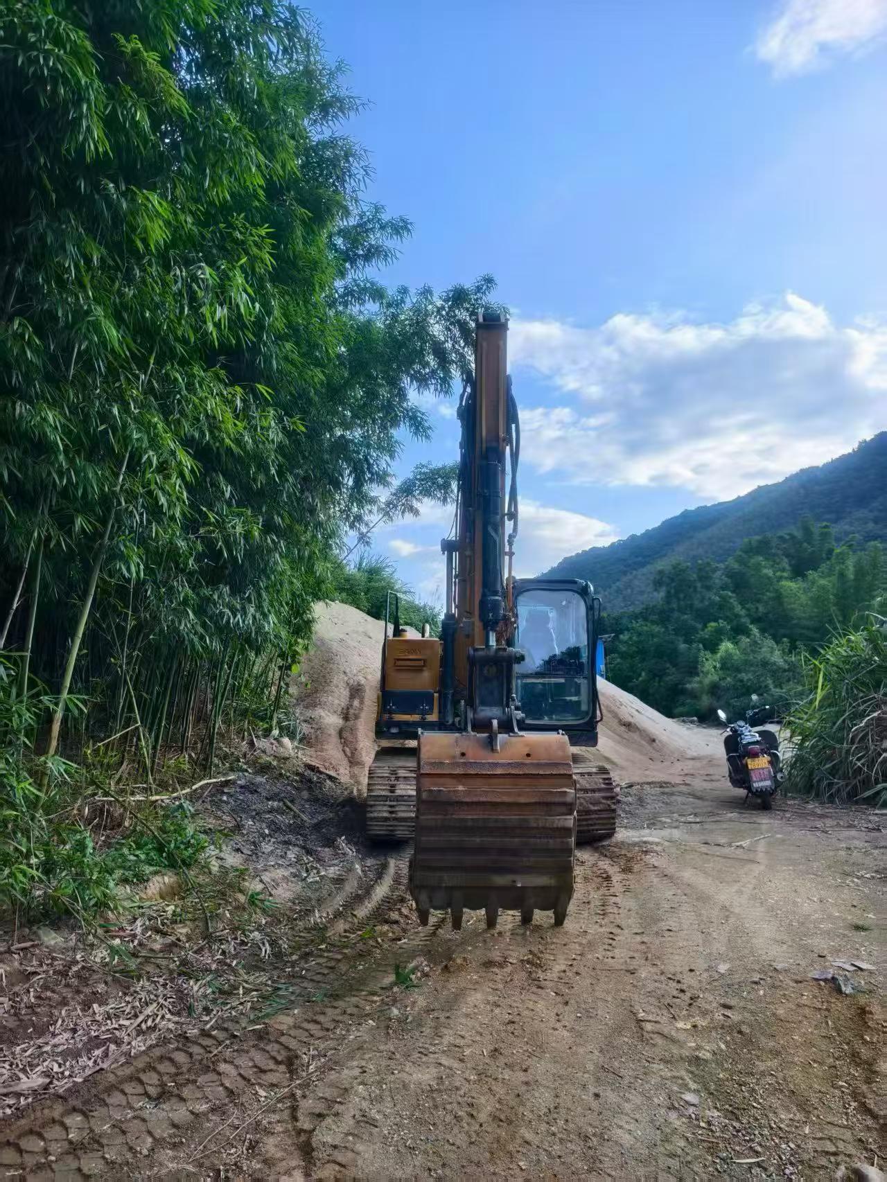 Buy Sany SY135 Used Excavator / 5