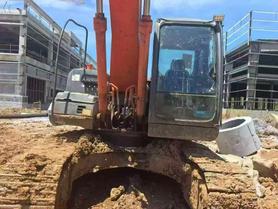Buy Hitachi EX200-3 Used Excavator / 4 Buy Hitachi EX200-3 Used Excavator / 4