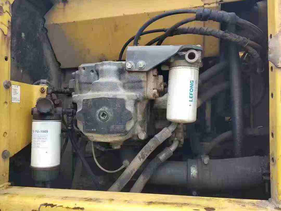 Buy Komatsu PC200 Used Excavator / 5