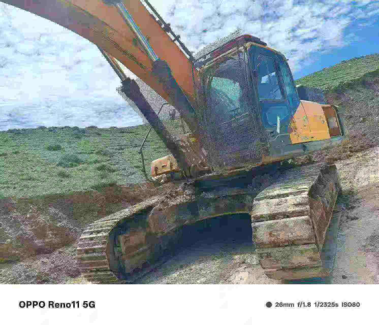 Buy Hyundai R485LVS Used Excavator / 8
