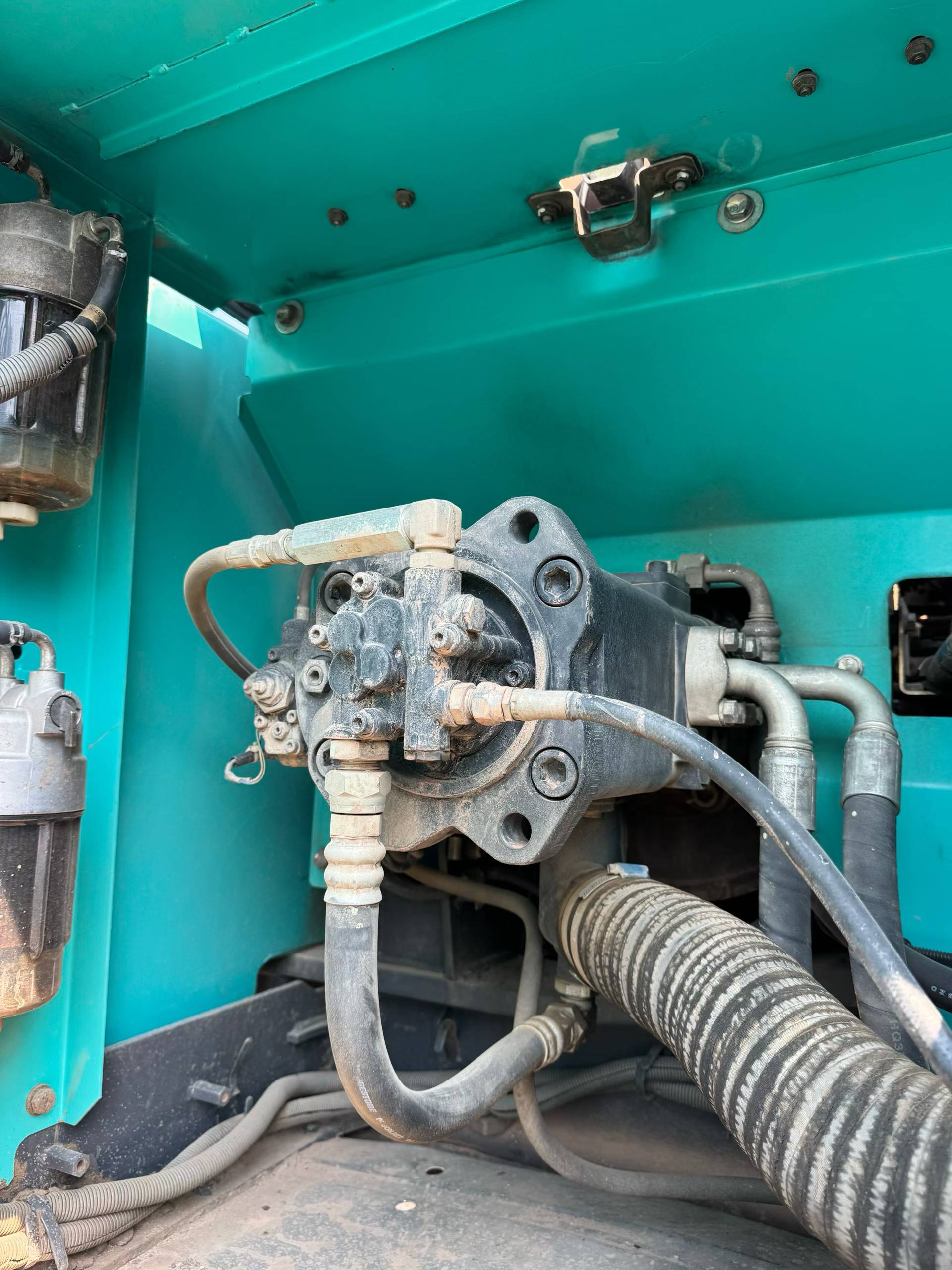 Buy Kobelco SK260 Used Excavator / 8