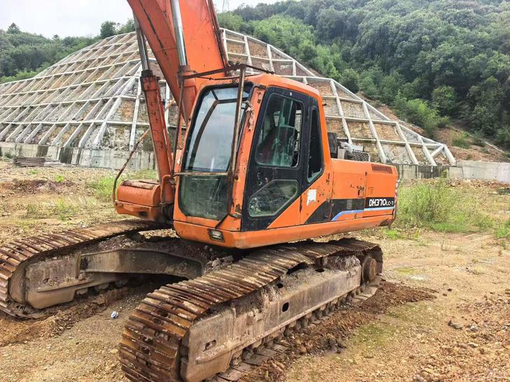 Buy Doosan DH300-7 Used Excavator / 1
