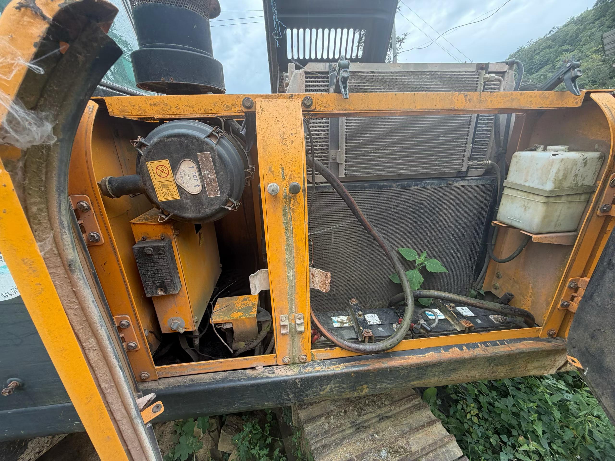 Buy Hyundai R215-7 Used Excavator / 3