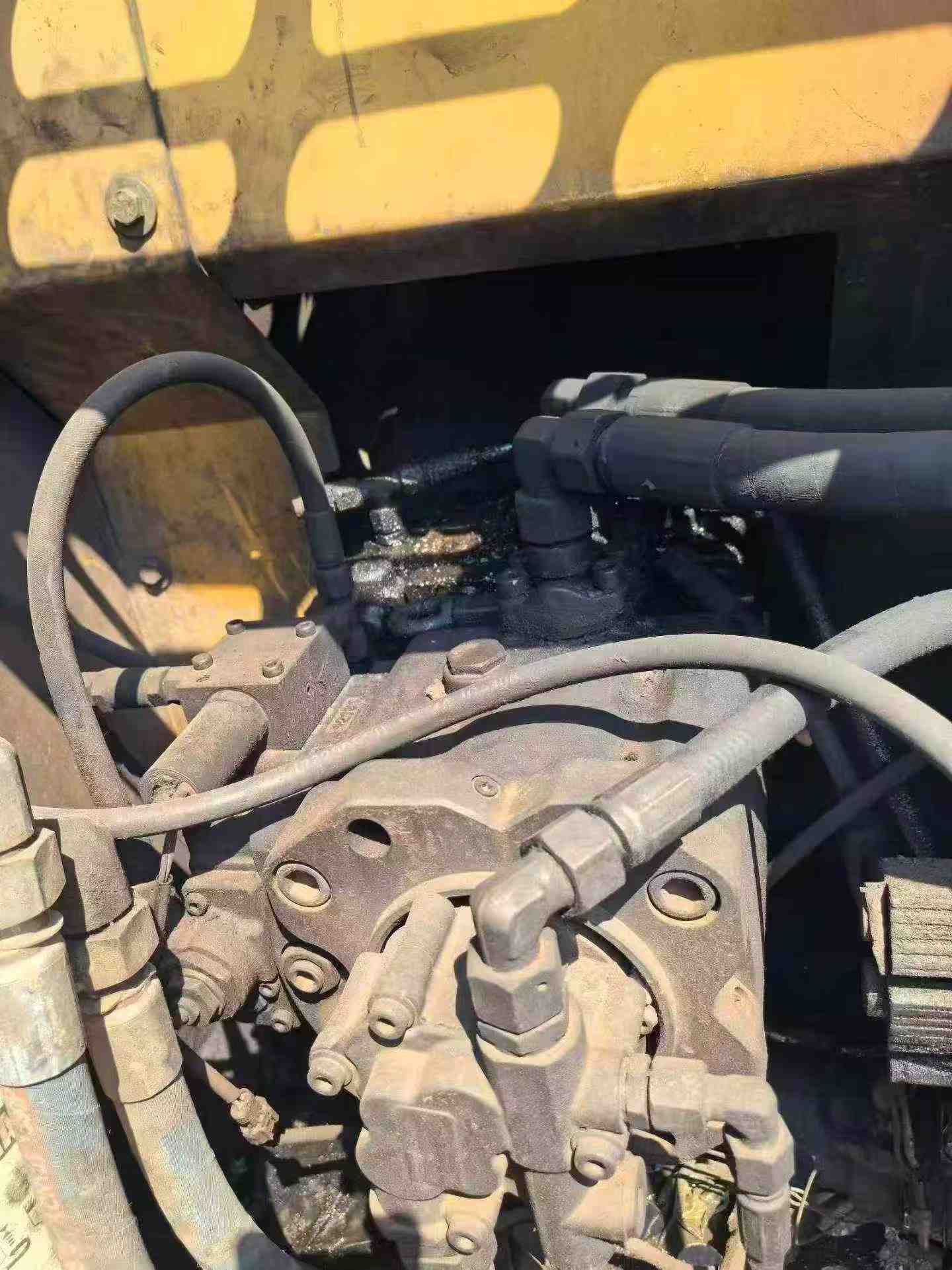Buy XCMG XE135B Used Excavator / 4