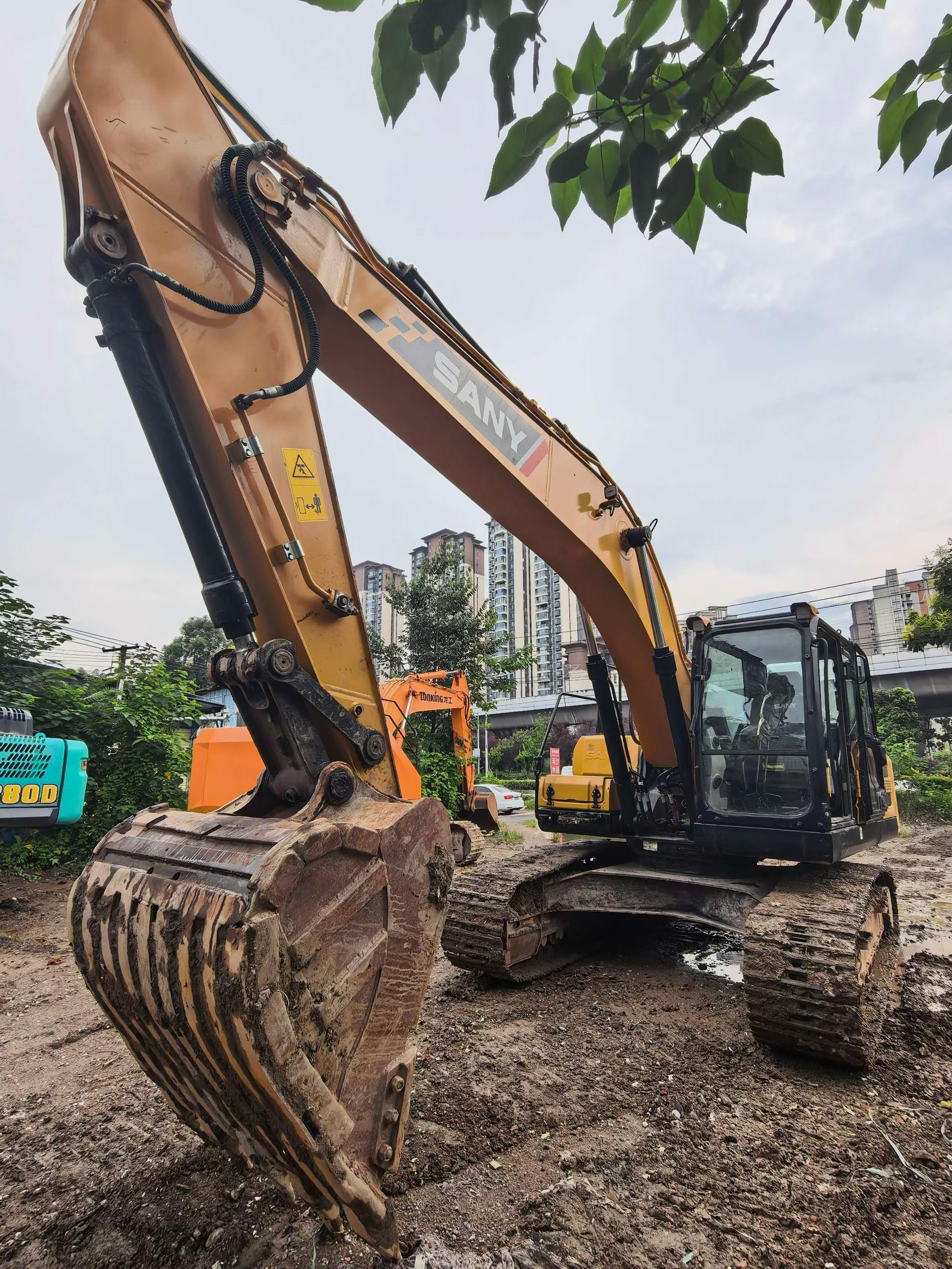 Buy Sany SY235C Used Excavator / 4