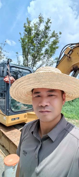 Buy XCMG XE60 Used Excavator / 1