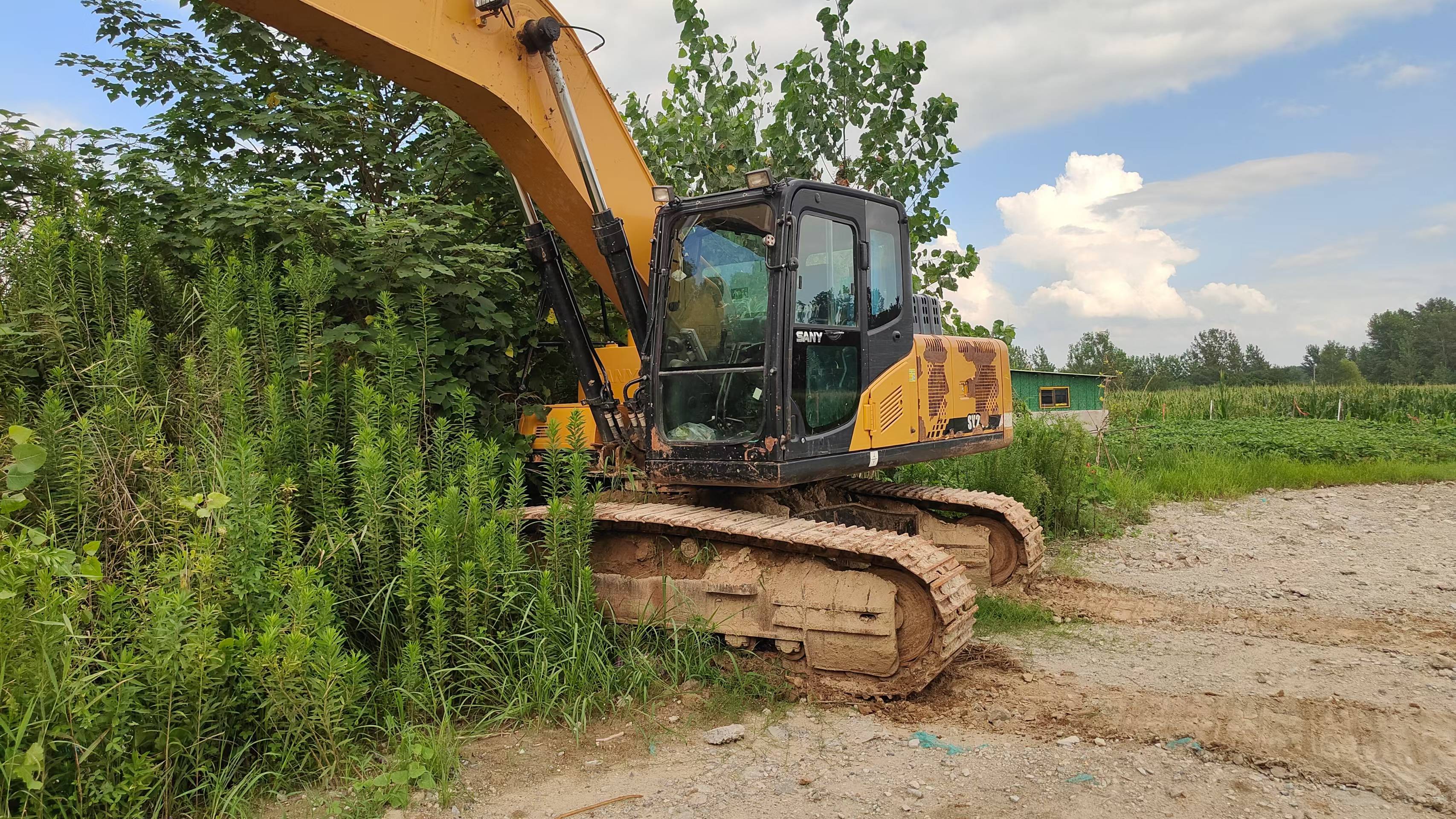 Buy Sany SY200C Used Excavator / 2