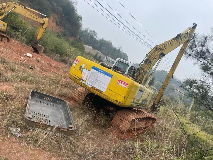 Buy Sumitomo SH200 Used Excavator / 1
