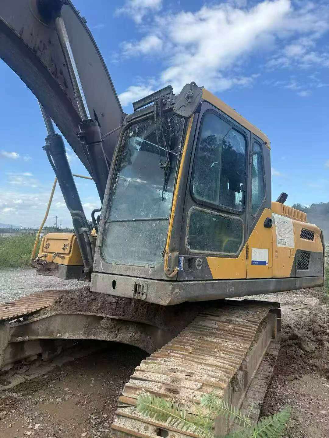 Buy Volvo L250G Used Excavator / 7