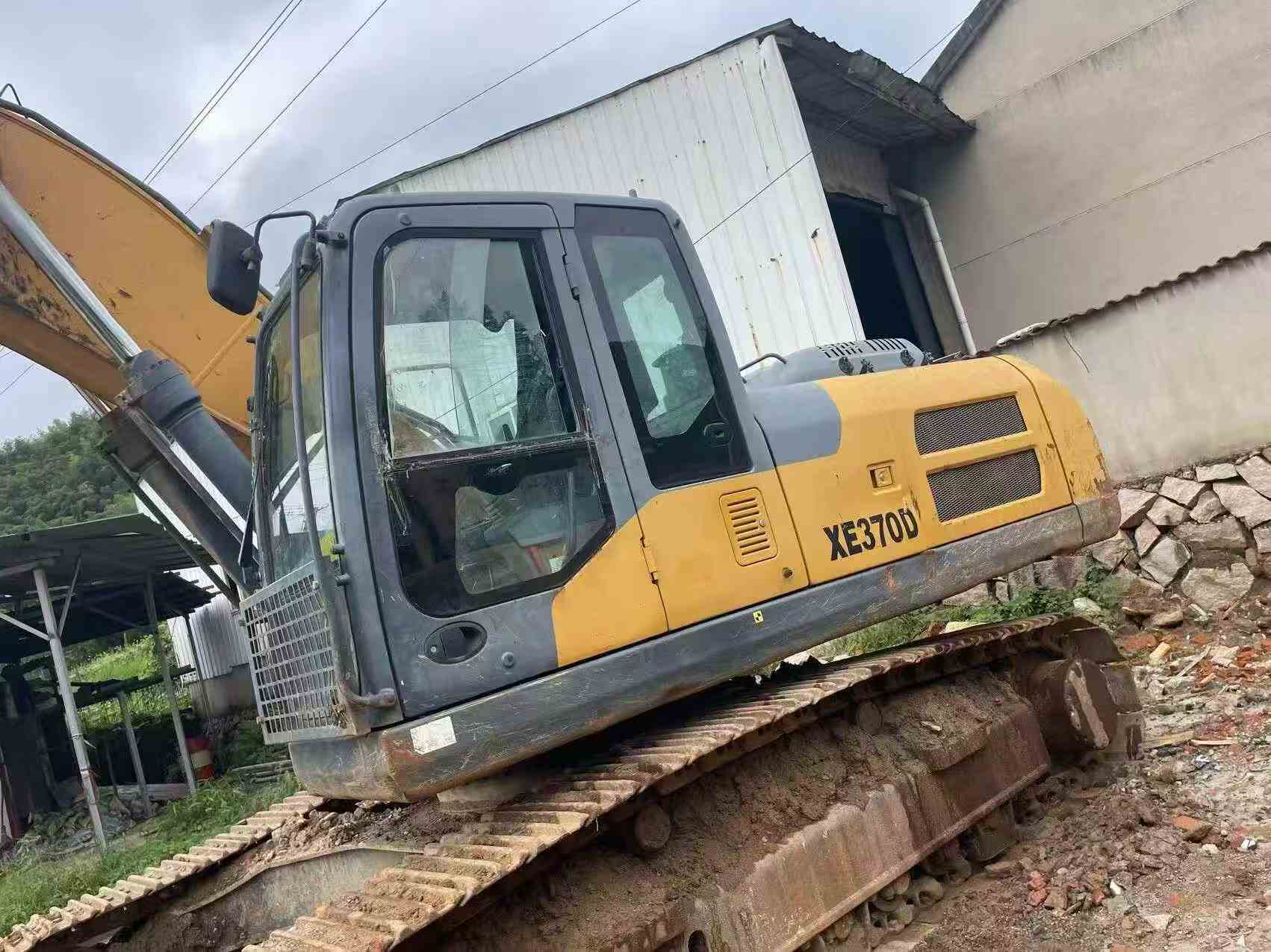 Buy XCMG XE305D Used Excavator / 3