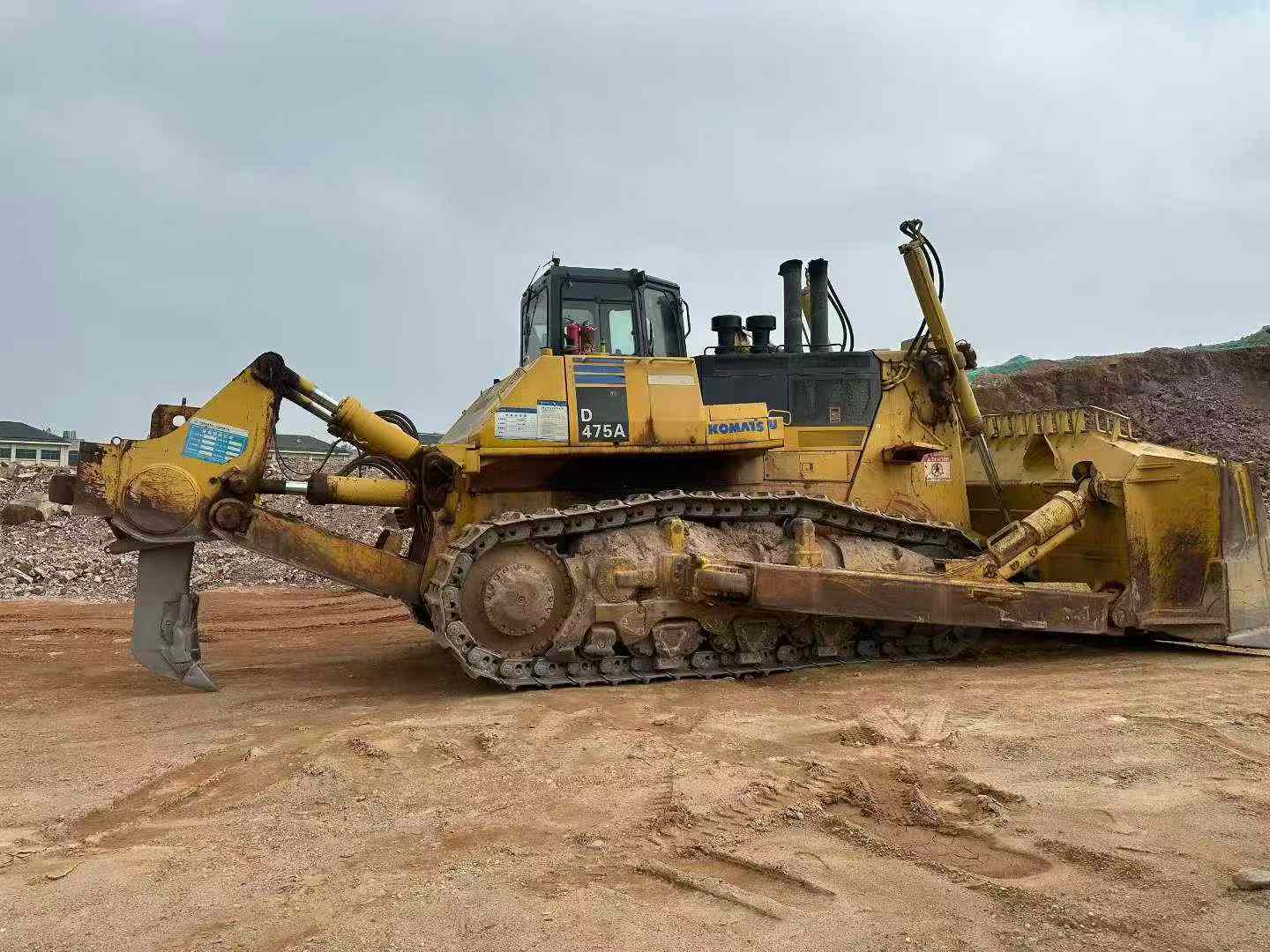 Buy Komatsu WA475-10 Used Excavator / 7