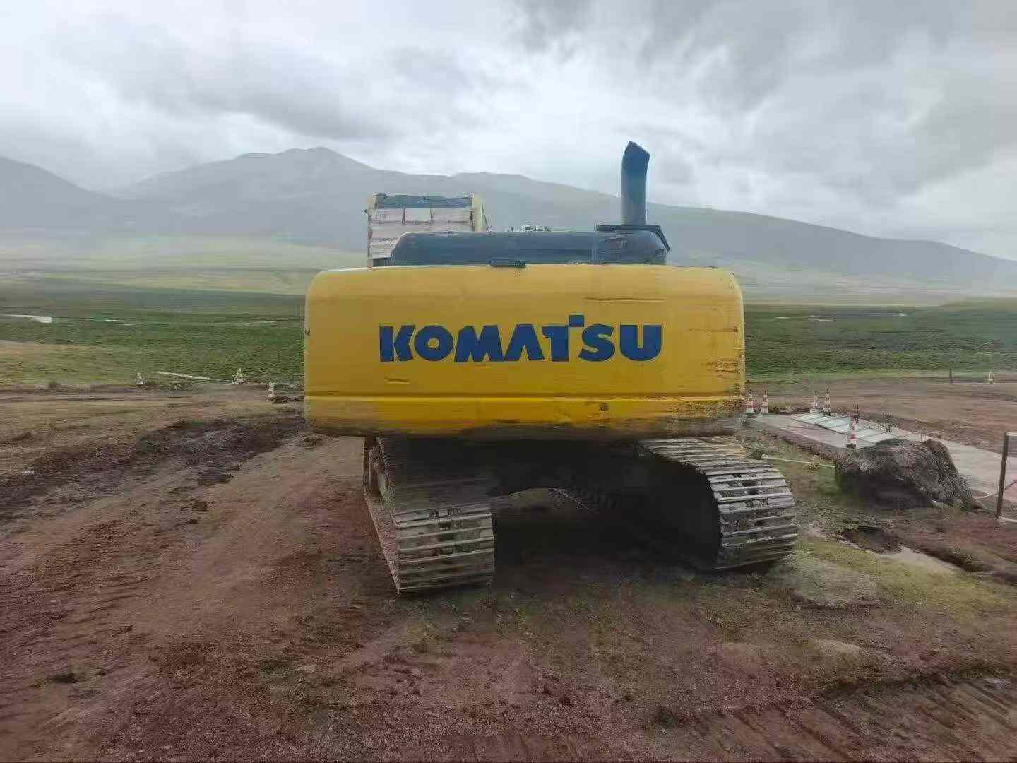Buy Komatsu PC200 Used Excavator / 5