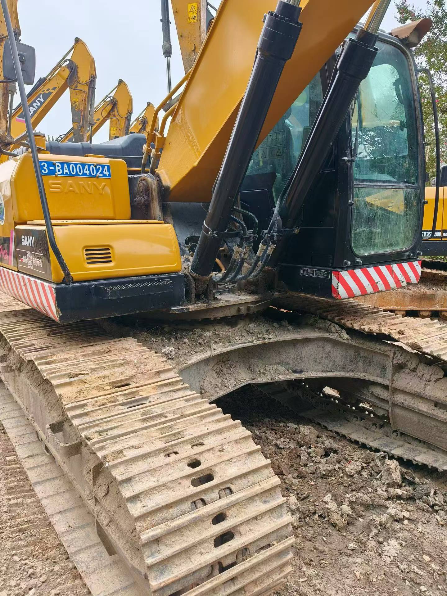 Buy Sany SY200C Used Excavator / 6