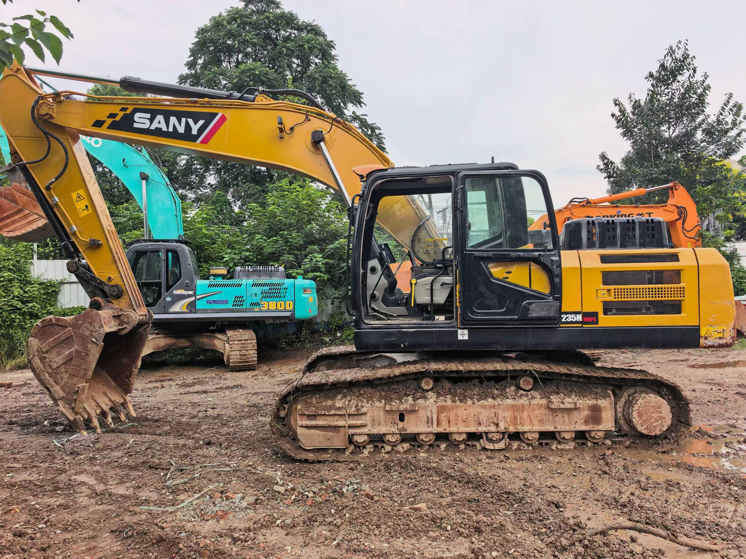 Buy Sany SY235C Used Excavator / 9