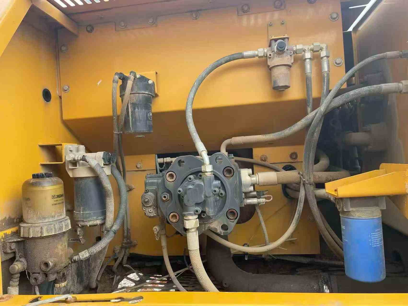 Buy XCMG XE305D Used Excavator / 5