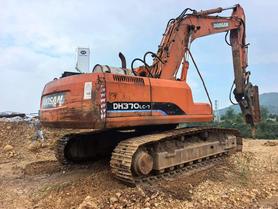 Buy Doosan DH300-7 Used Excavator / 3 Buy Doosan DH300-7 Used Excavator / 3