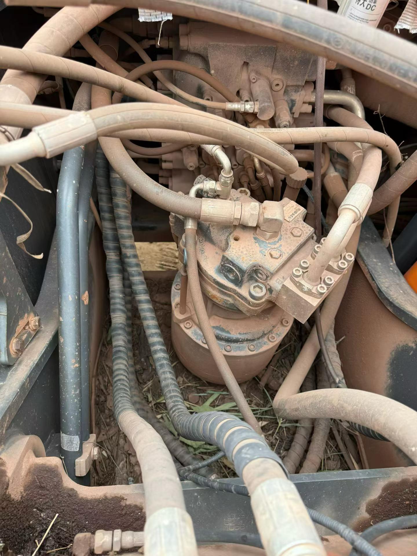 Buy Doosan DH220 Used Excavator / 6